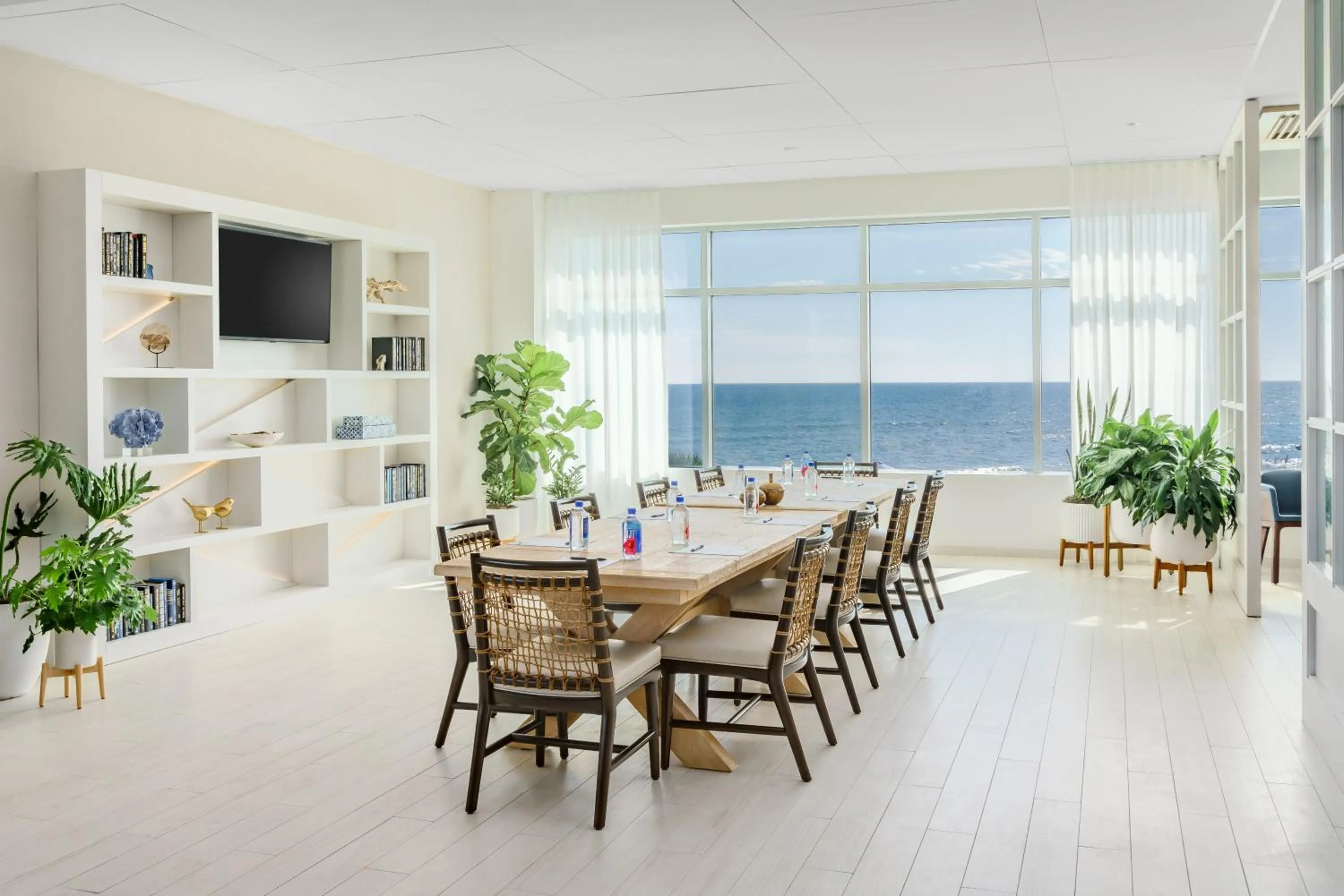 Restaurant/places to eat in Holiday Inn Resort Lumina on Wrightsville Beach by IHG
