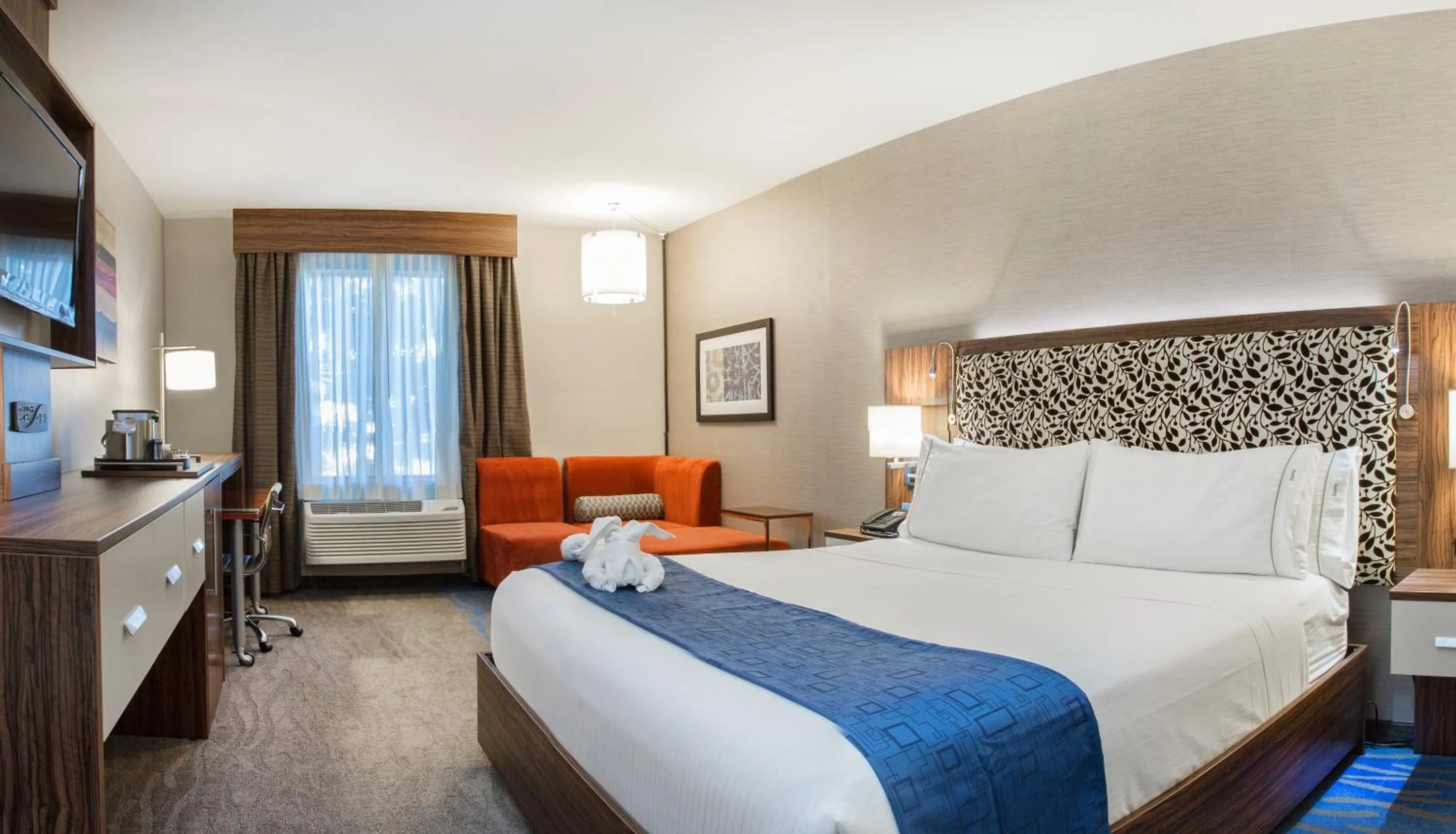 Day, Bed in Holiday Inn Express Redwood City Central by IHG