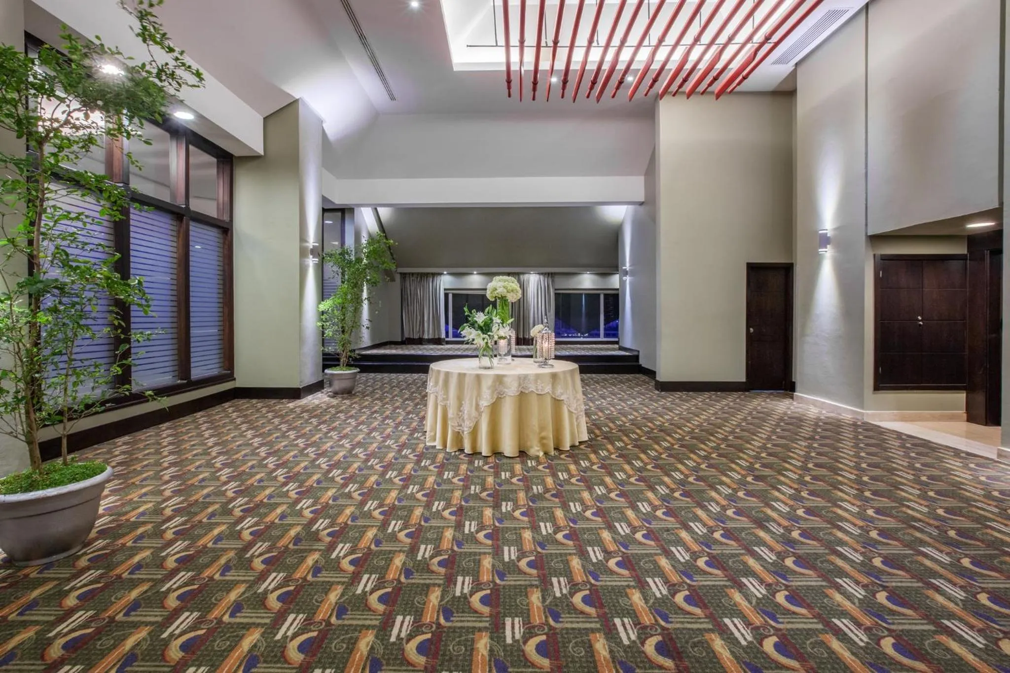 Meeting/conference room in Crowne Plaza Santo Domingo by IHG