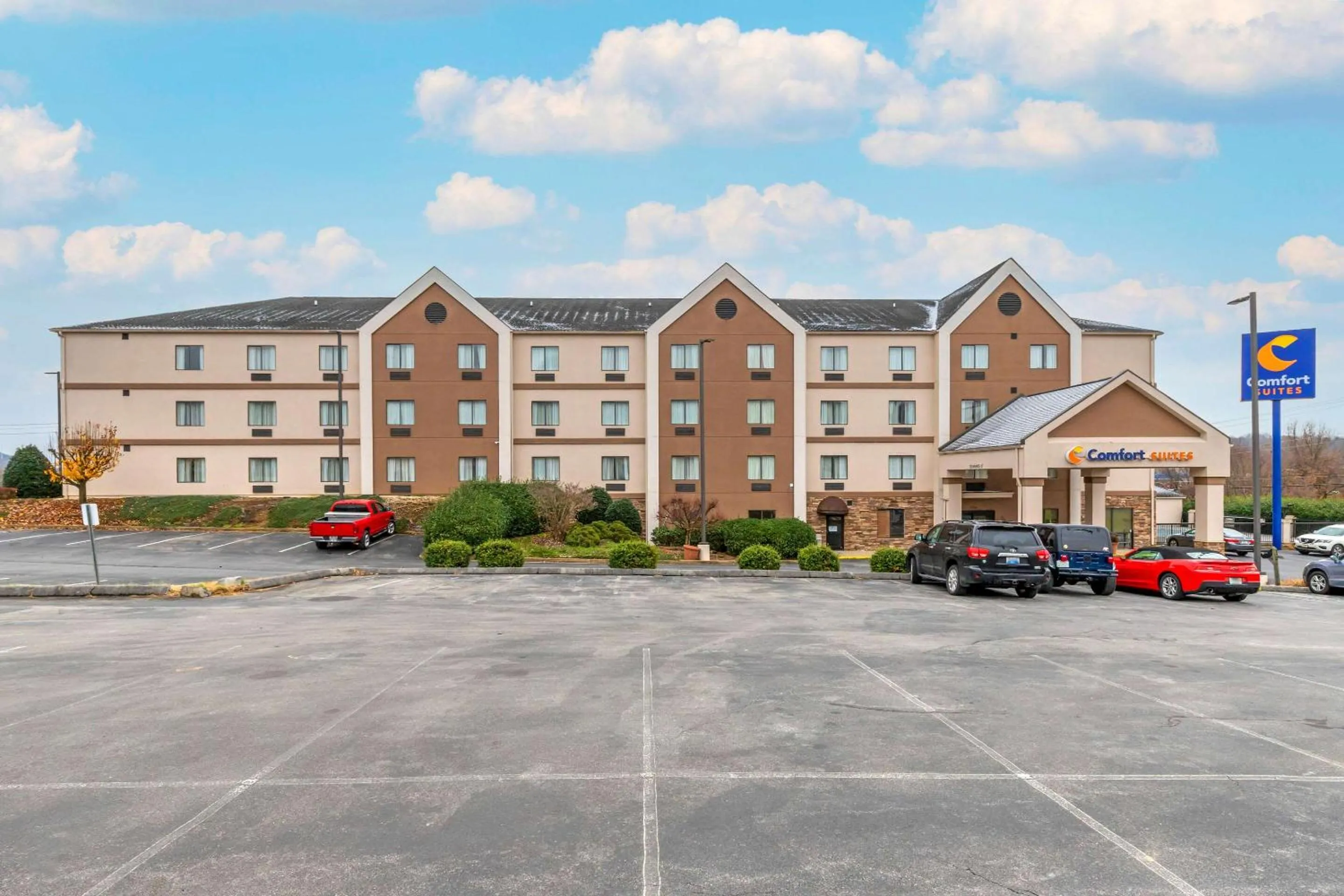Property Building in Comfort Suites Johnson City near University