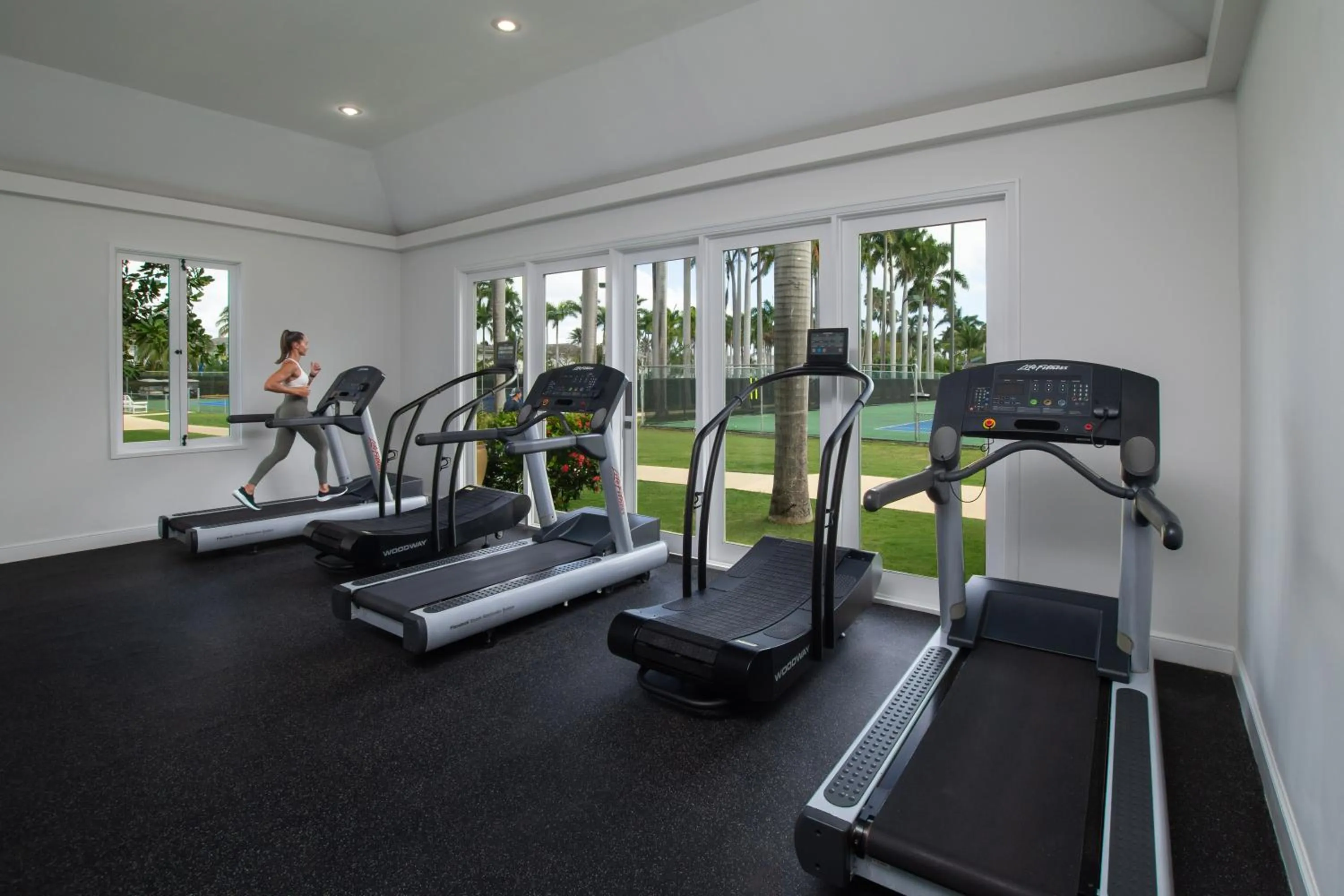 Fitness centre/facilities in Half Moon