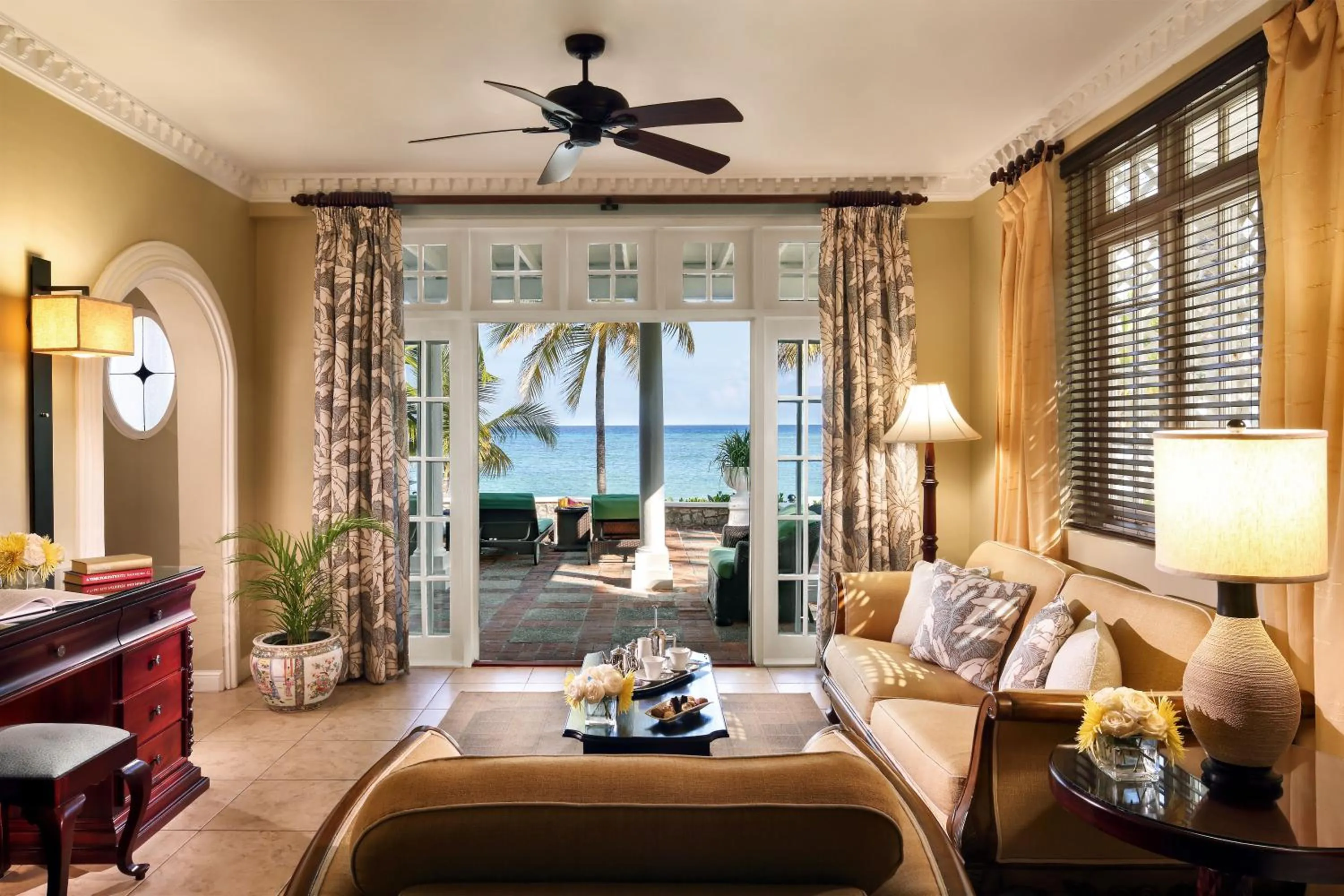 Seating area in Half Moon