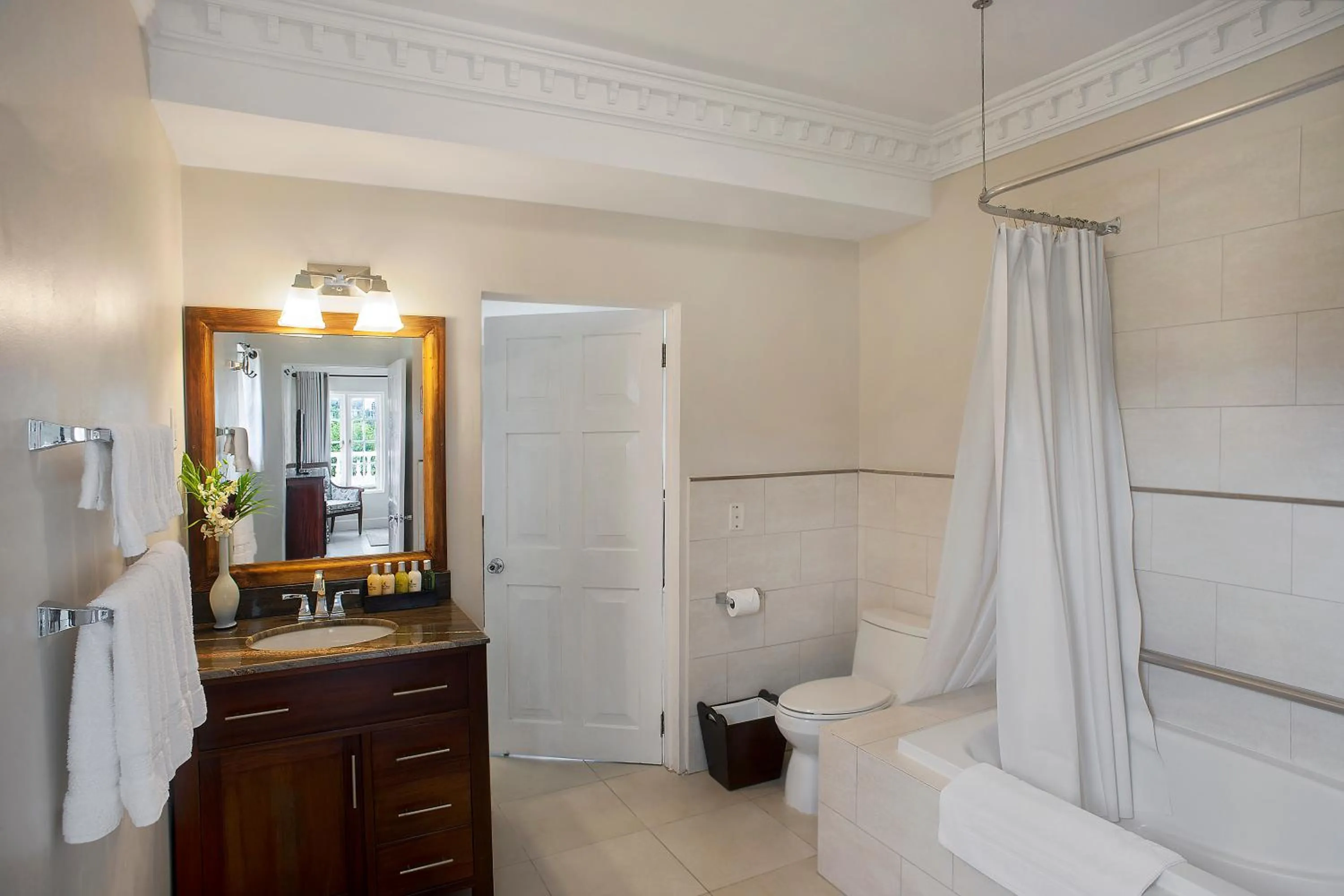 Bathroom in Half Moon