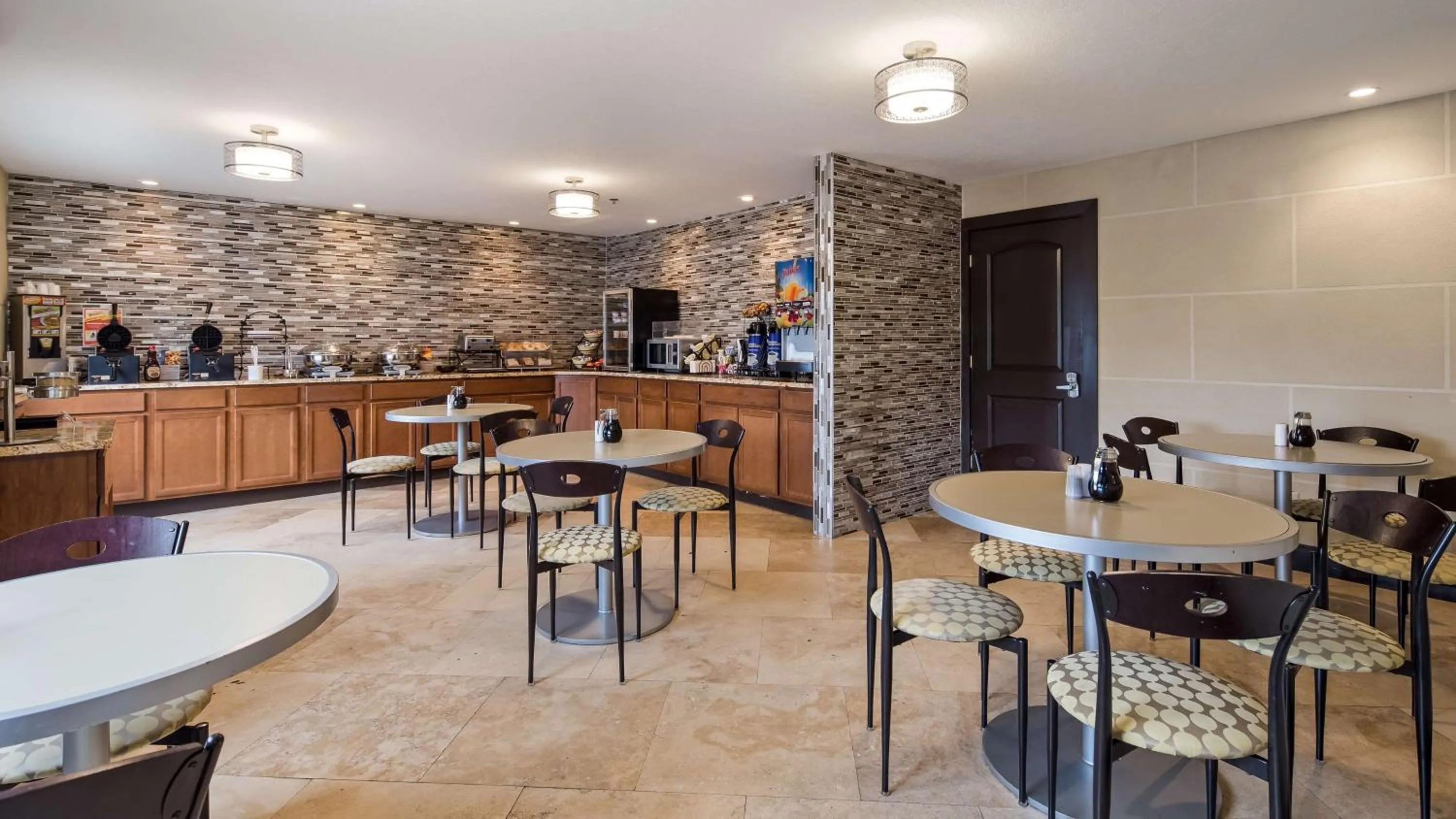 Breakfast in Best Western Norwalk