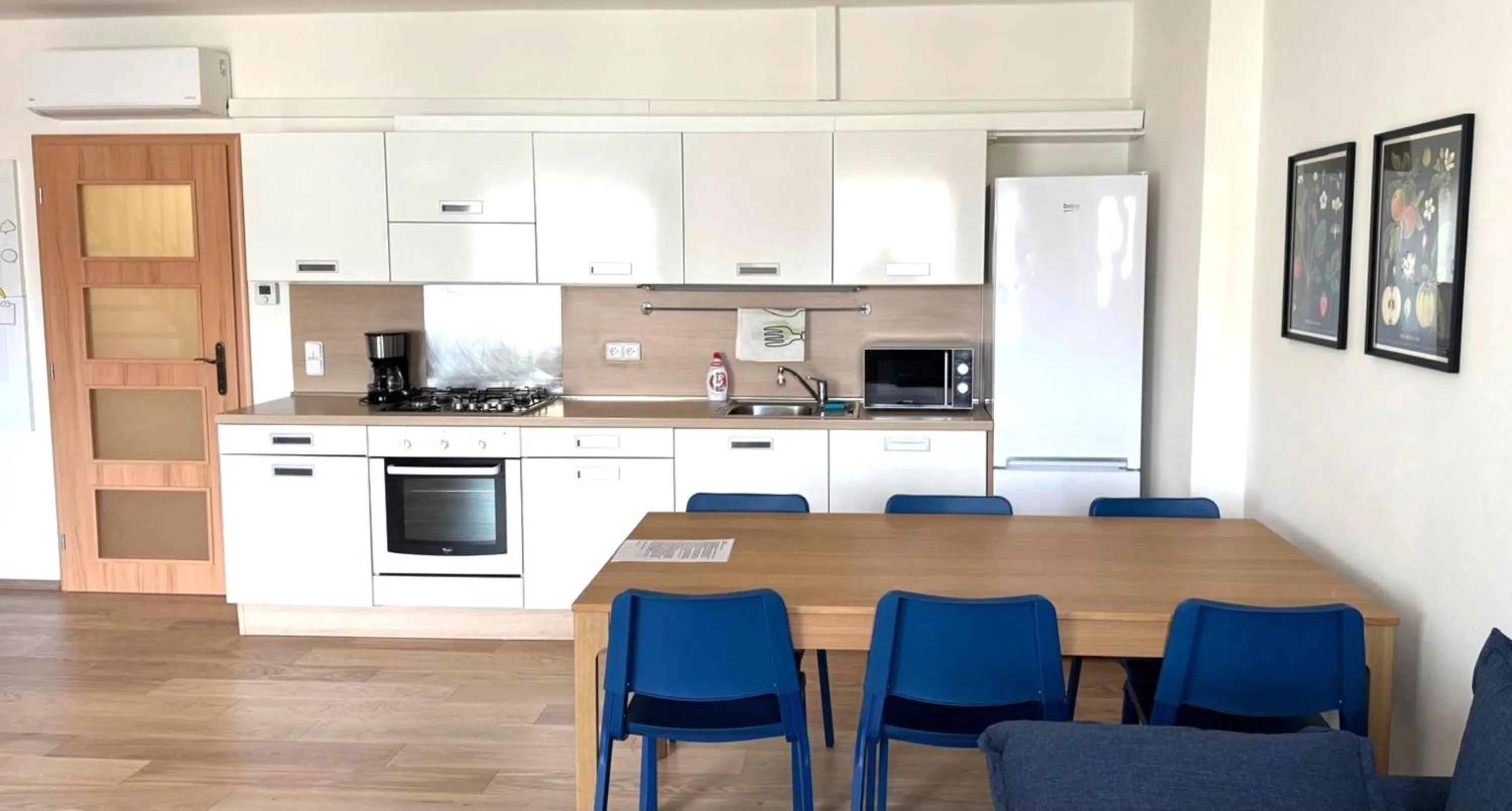 City Castle Aparthotel