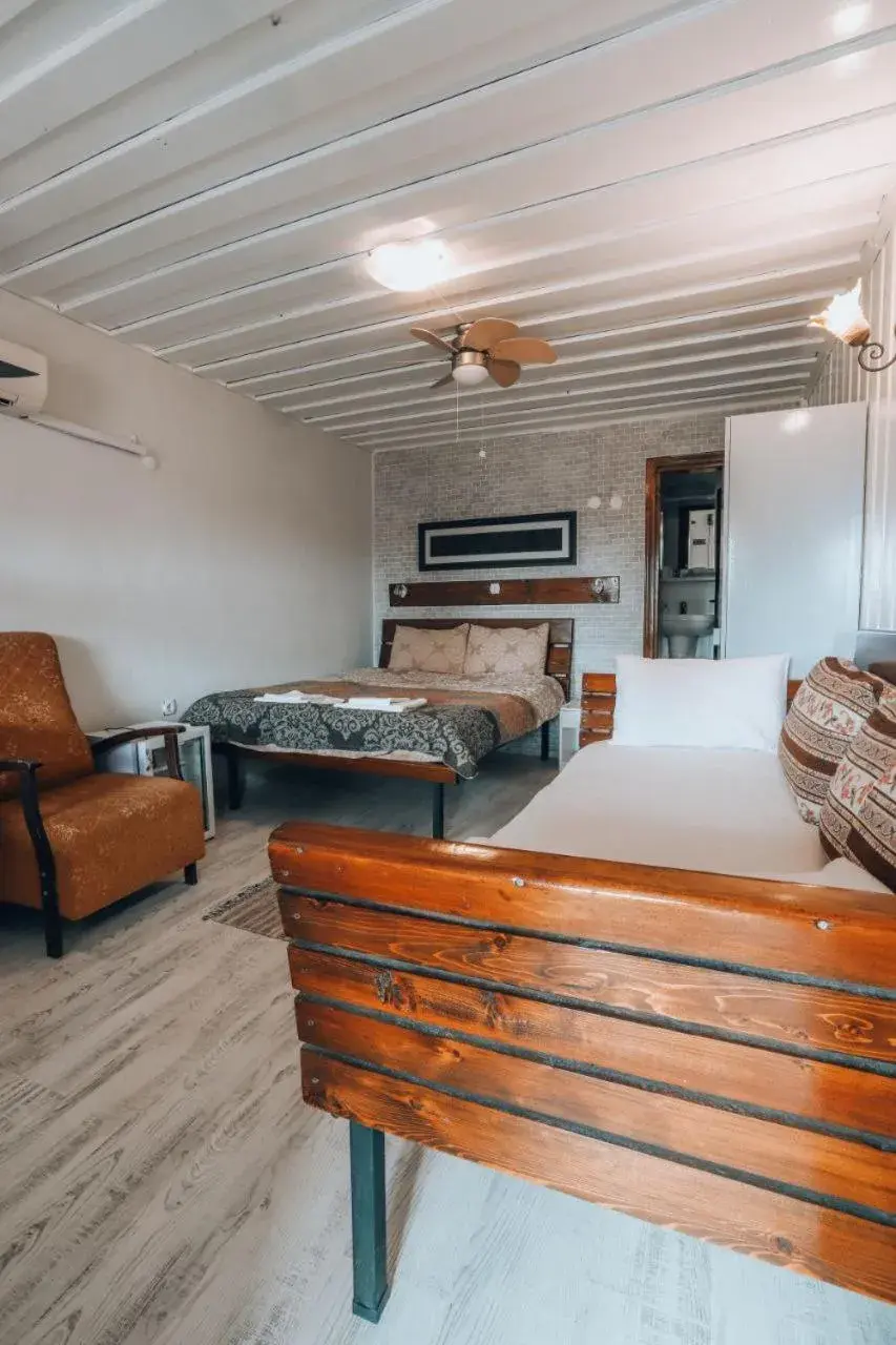 Deluxe Double or Twin Room in Akropolis Guest House Deluxe Double or Twin Room in Akropolis Guest House