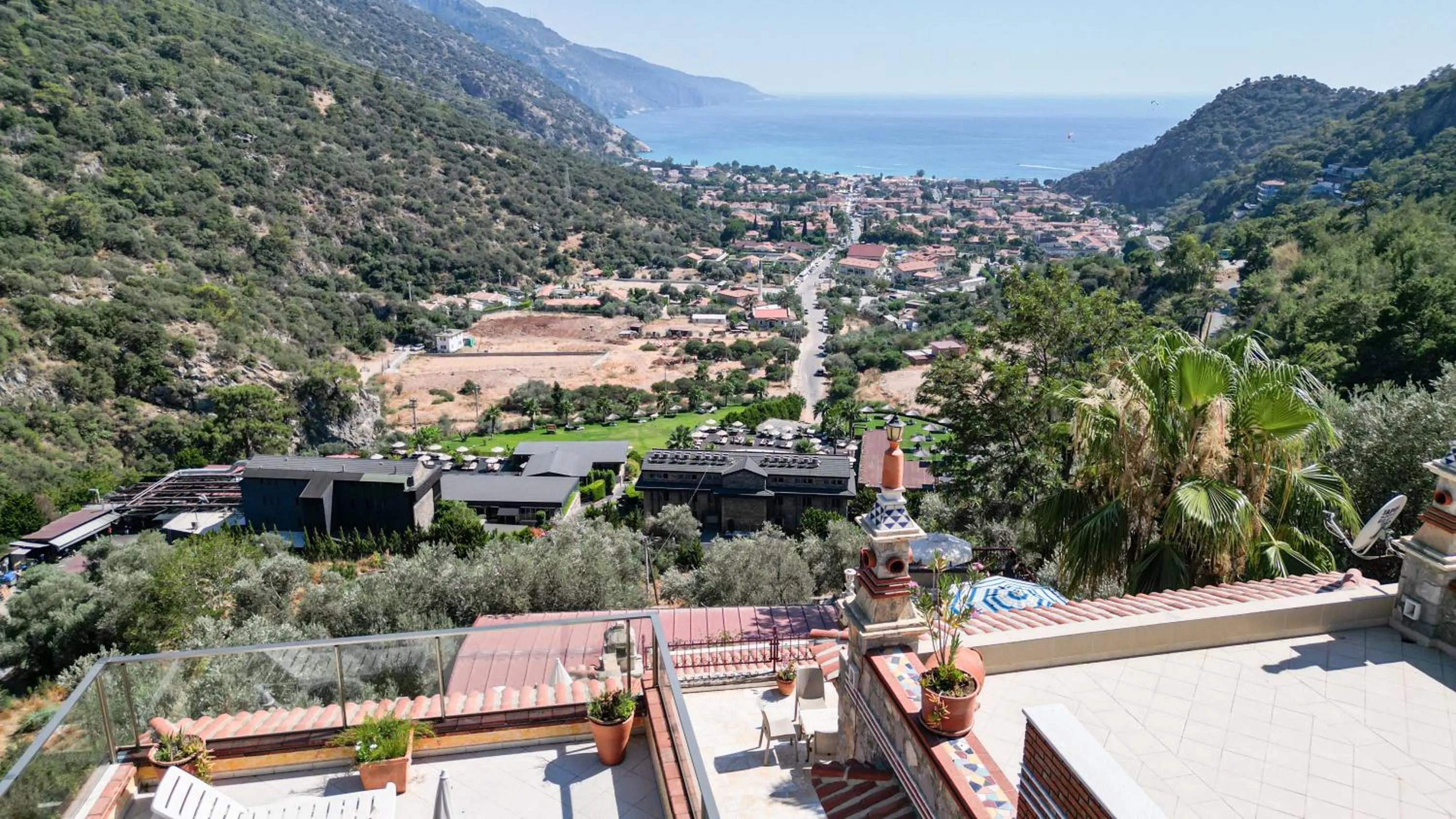 Property building in Villa Symbola