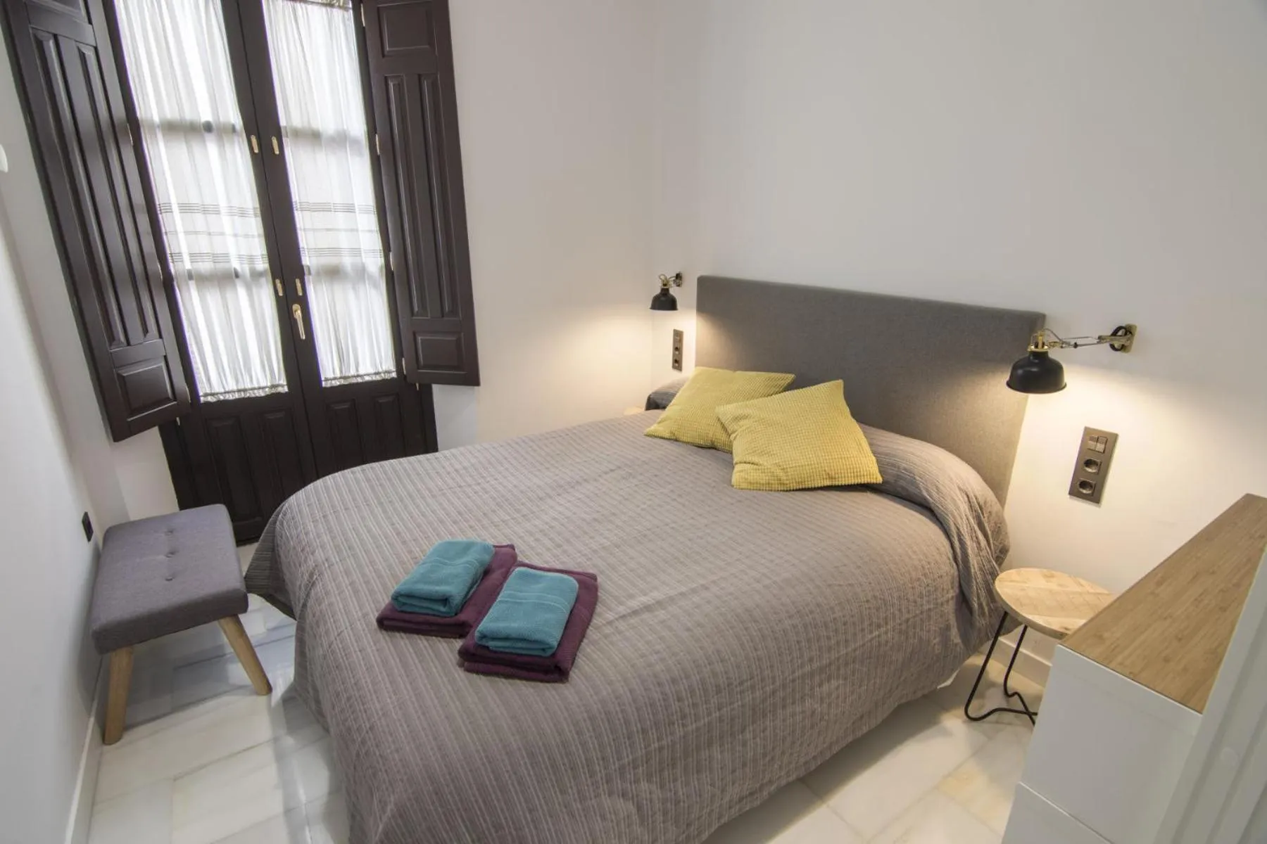 Bedroom, Bed in Casa Montalbán Apartamentos Turísticos