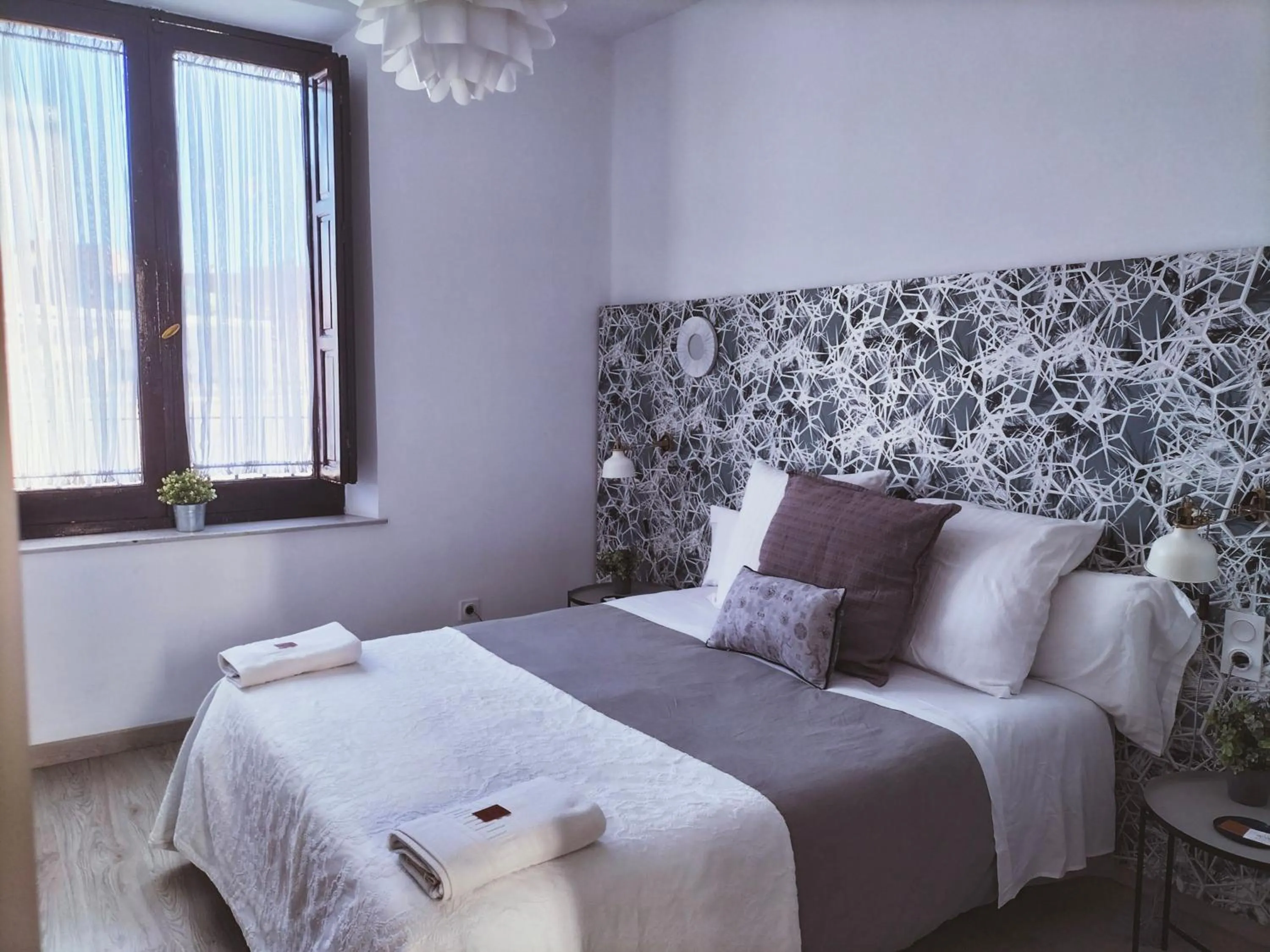 Bedroom, Bed in Casa Montalbán Apartamentos Turísticos