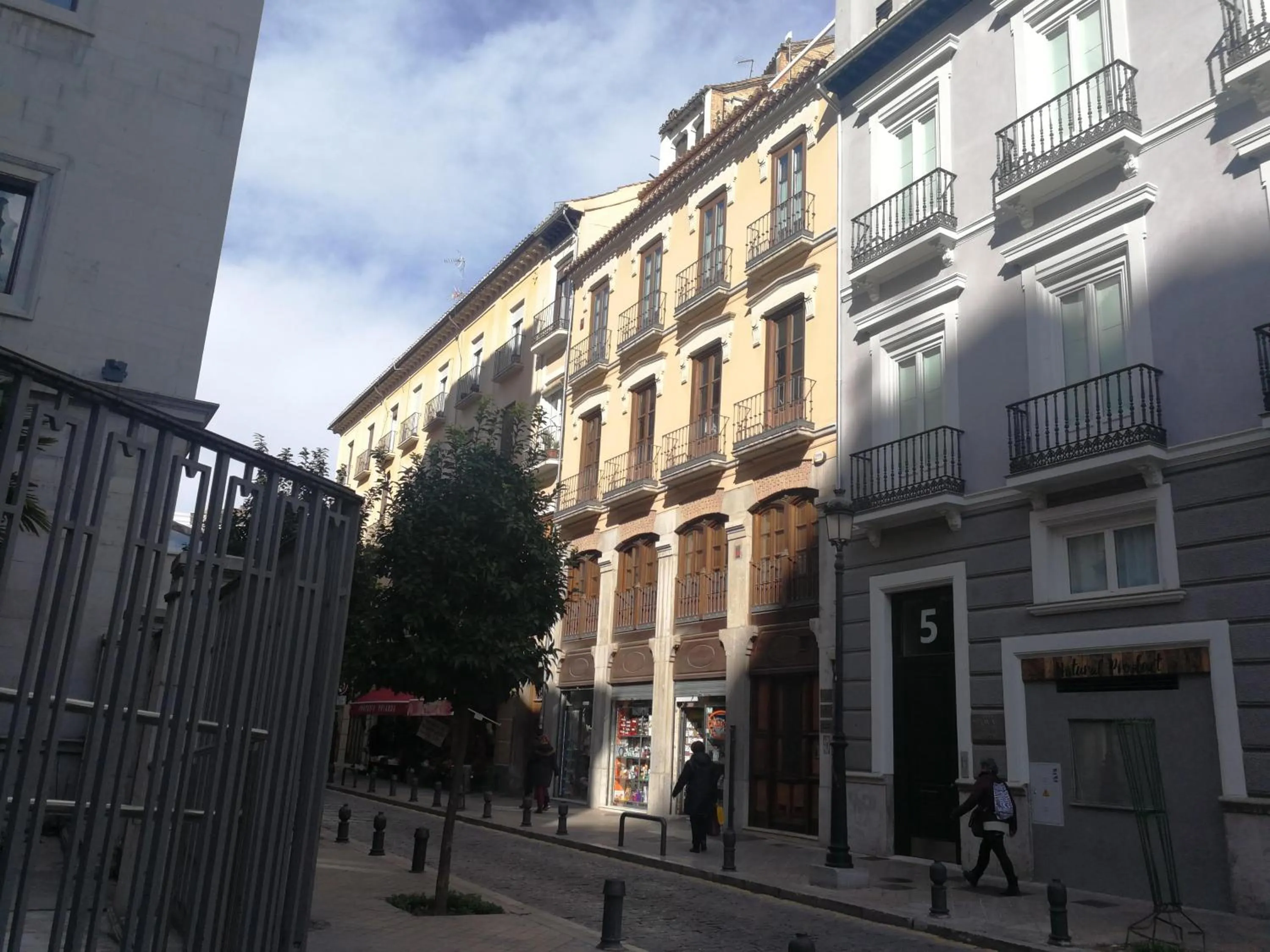 Property building in Casa Montalbán Apartamentos Turísticos