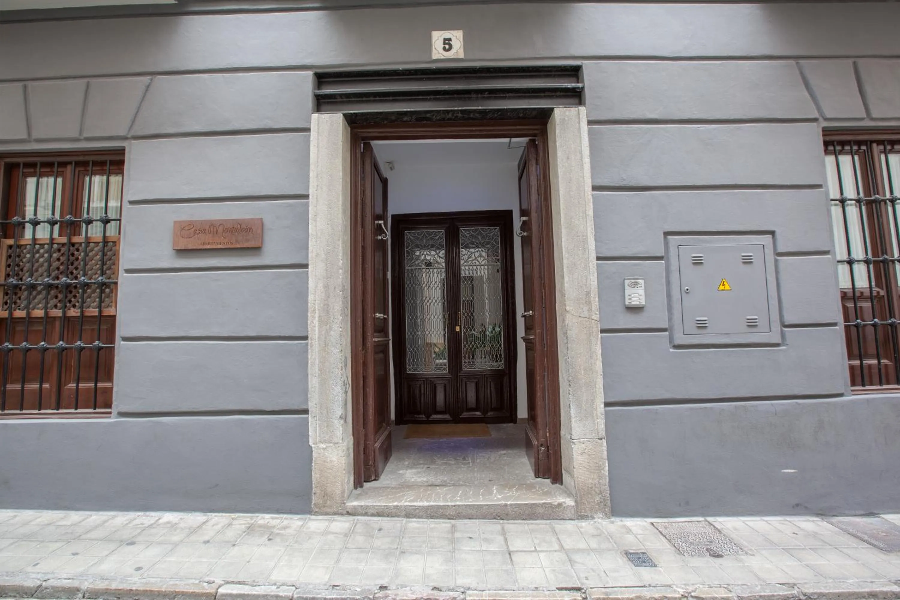 Facade/entrance in Casa Montalbán Apartamentos Turísticos
