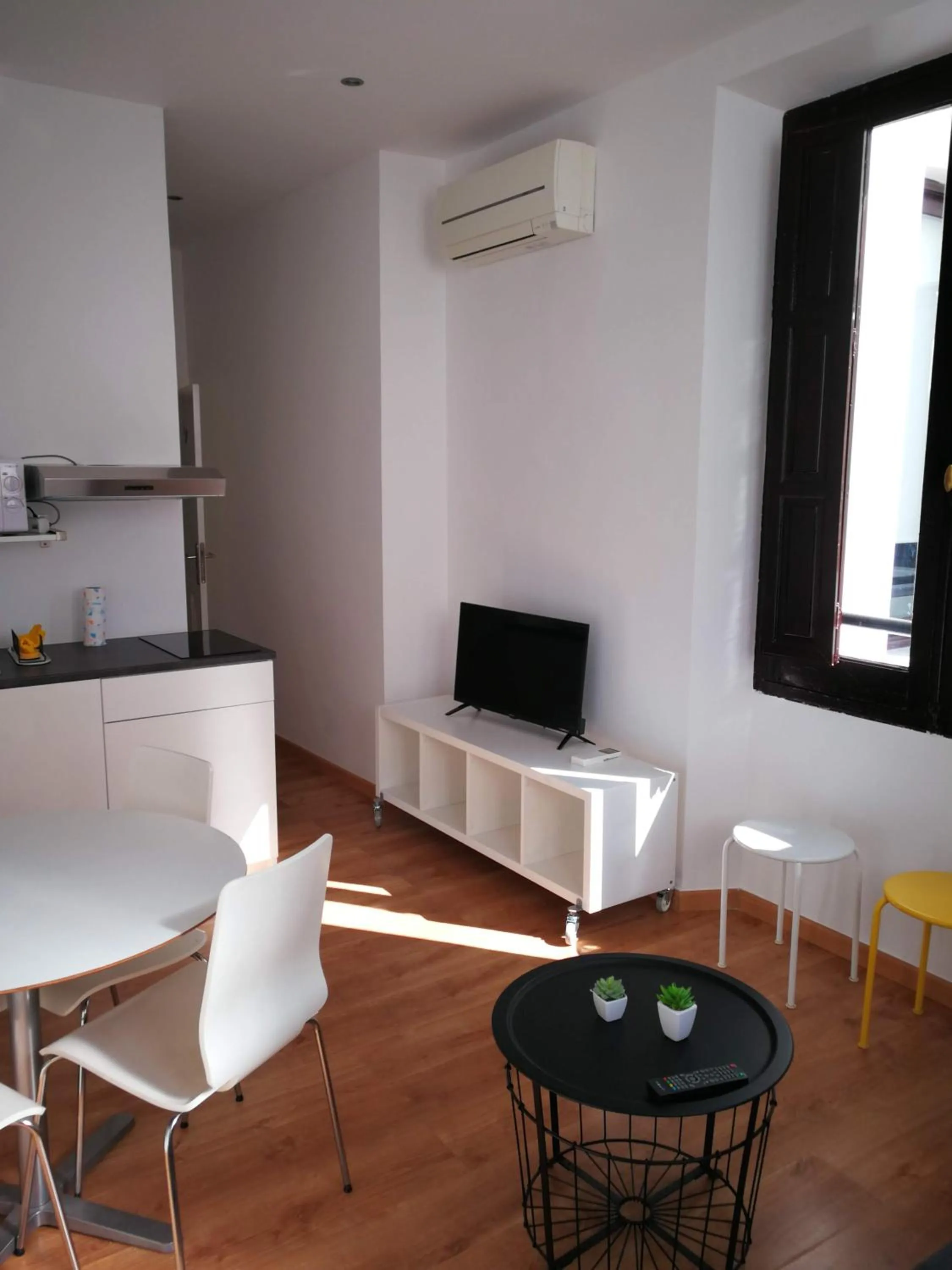 Kitchen or kitchenette in Casa Montalbán Apartamentos Turísticos