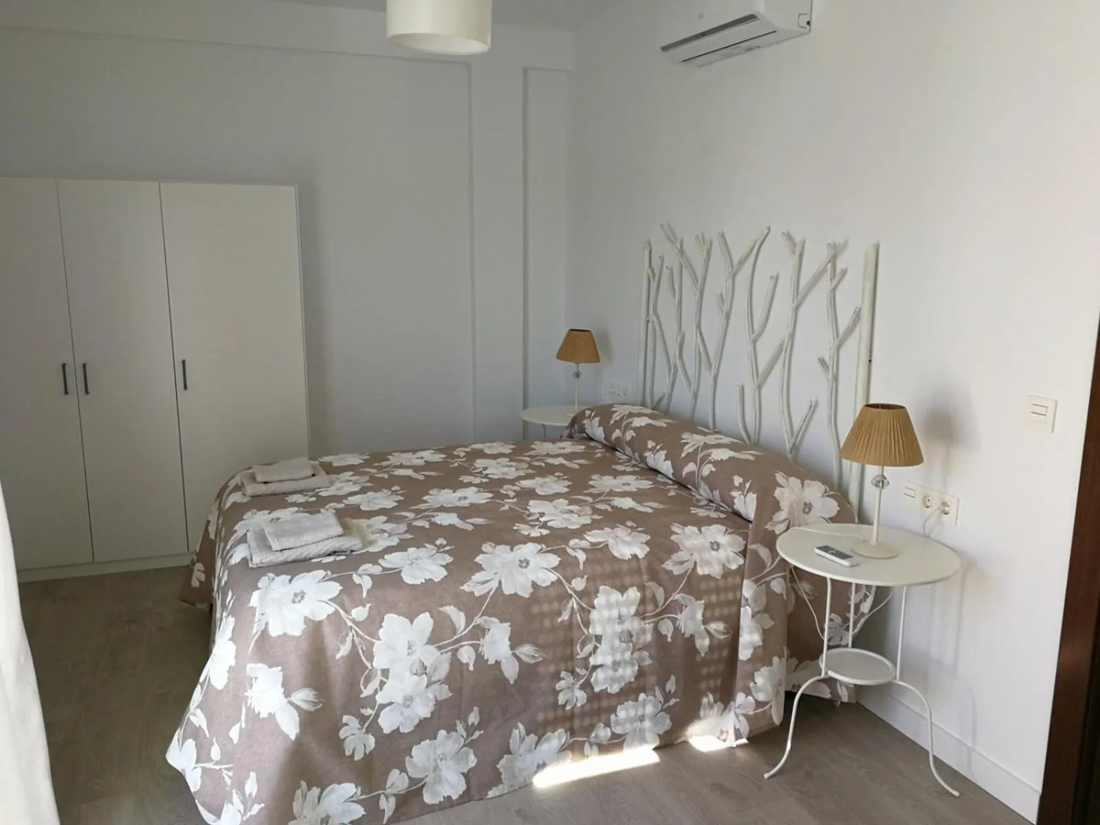 Bedroom, Bed in Casa Montalbán Apartamentos Turísticos