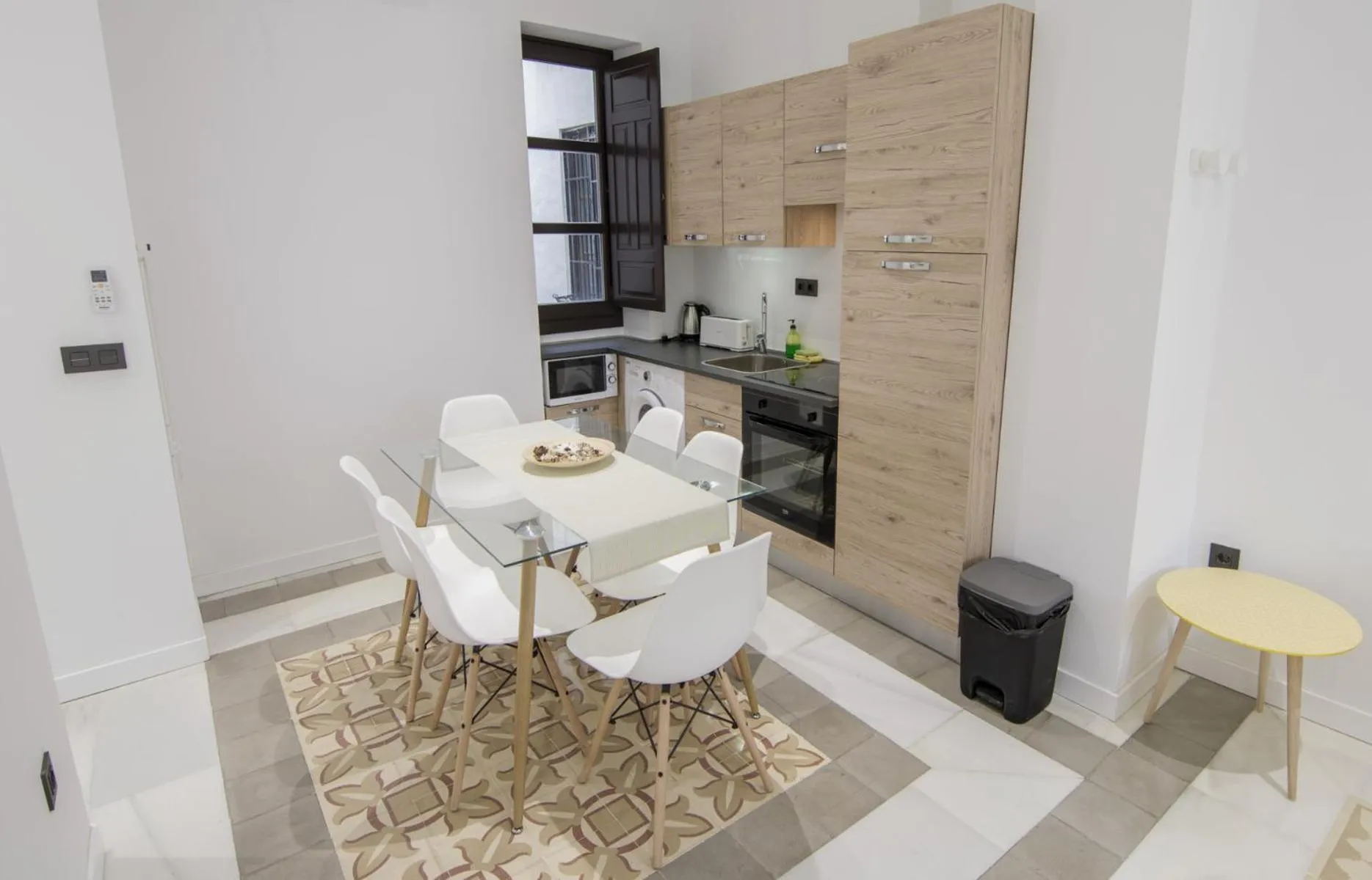 Kitchen or kitchenette in Casa Montalbán Apartamentos Turísticos