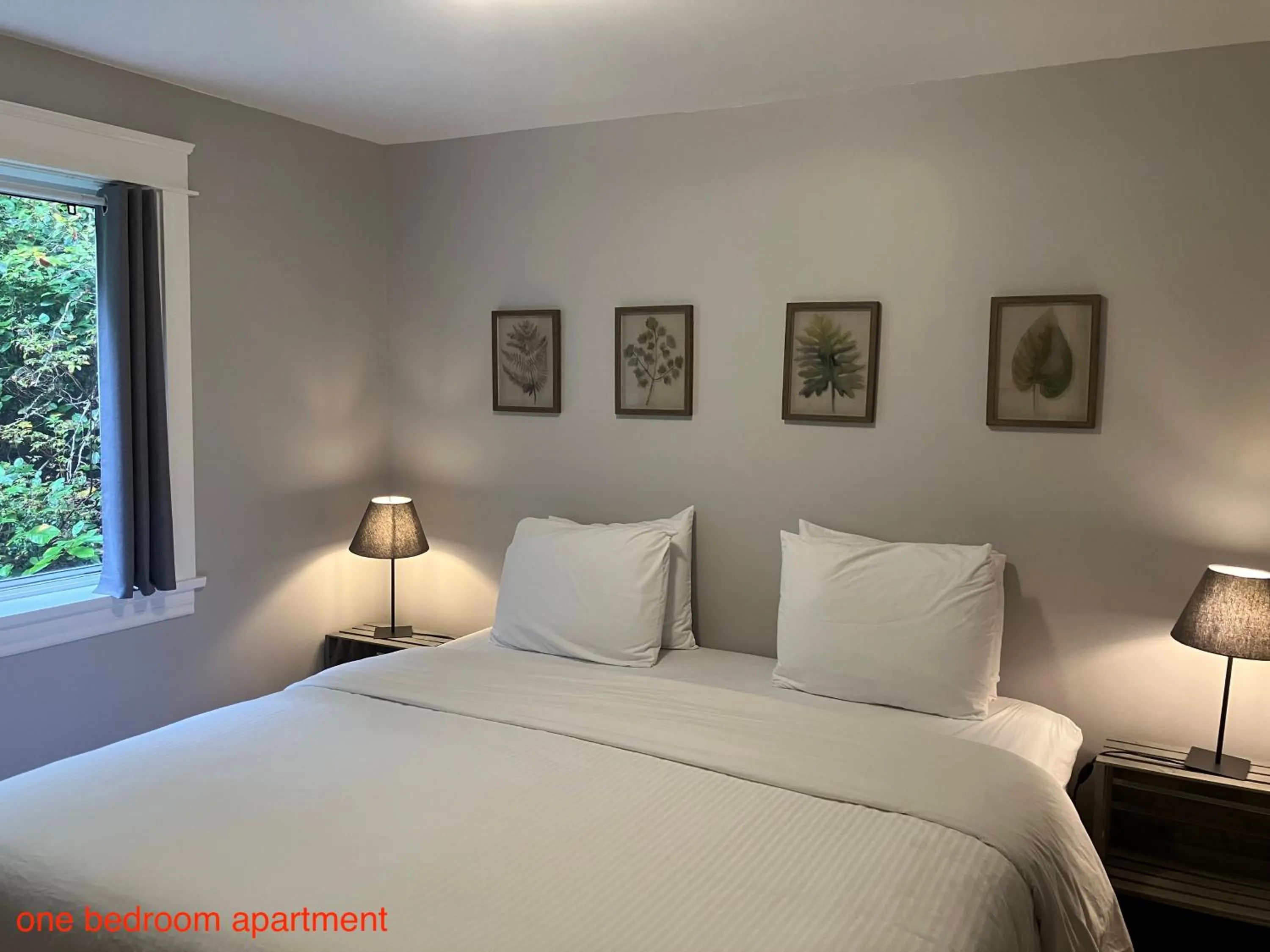 Bed in Sienna's Tree House (Tall Trees And Salty Breeze)