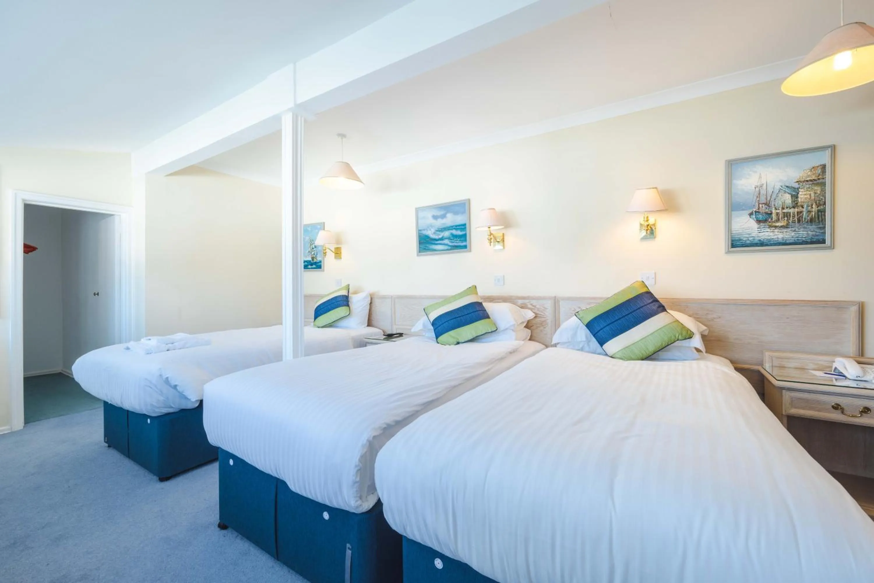 Bedroom, Bed in Beausite Hotel