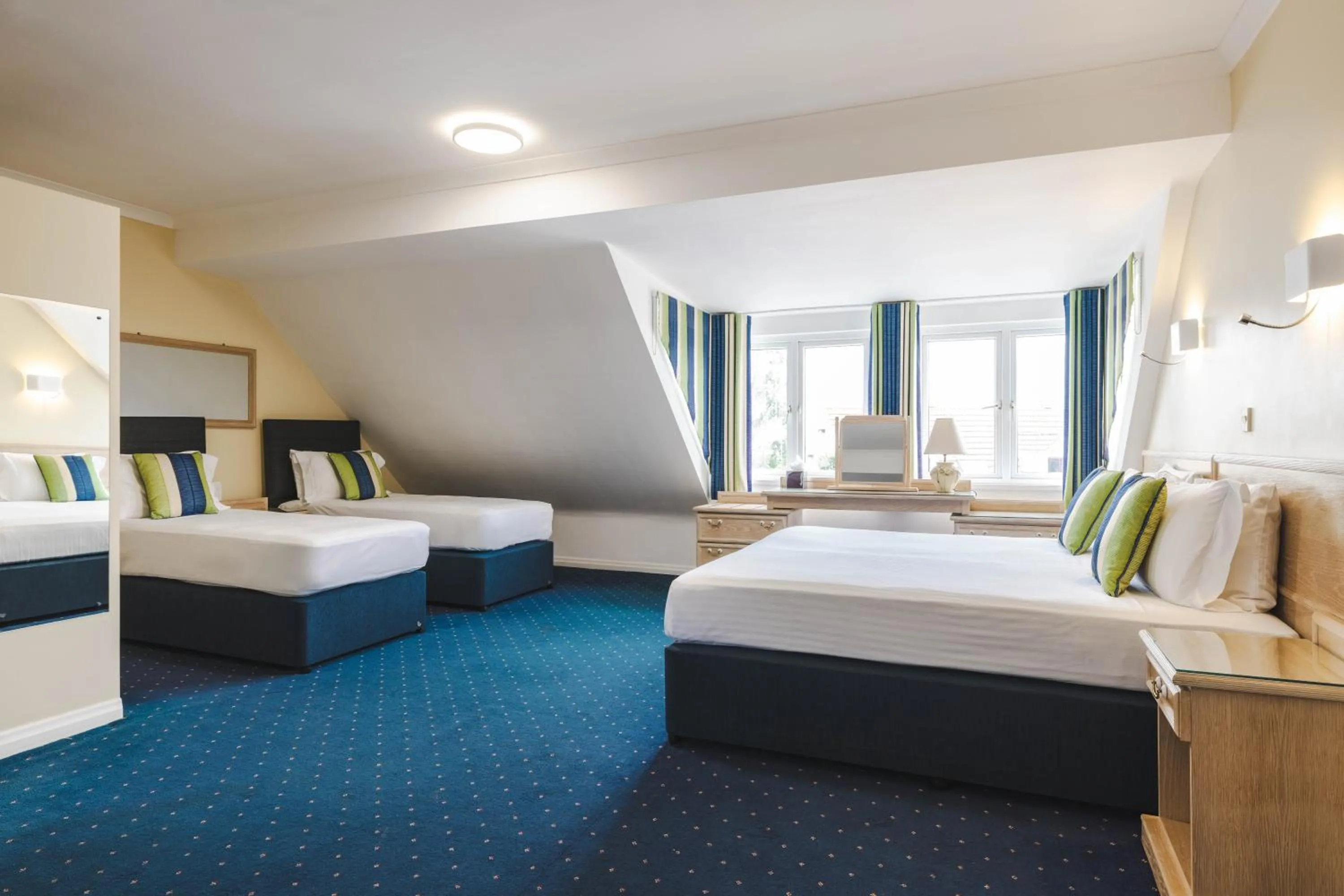 Bedroom, Bed in Beausite Hotel