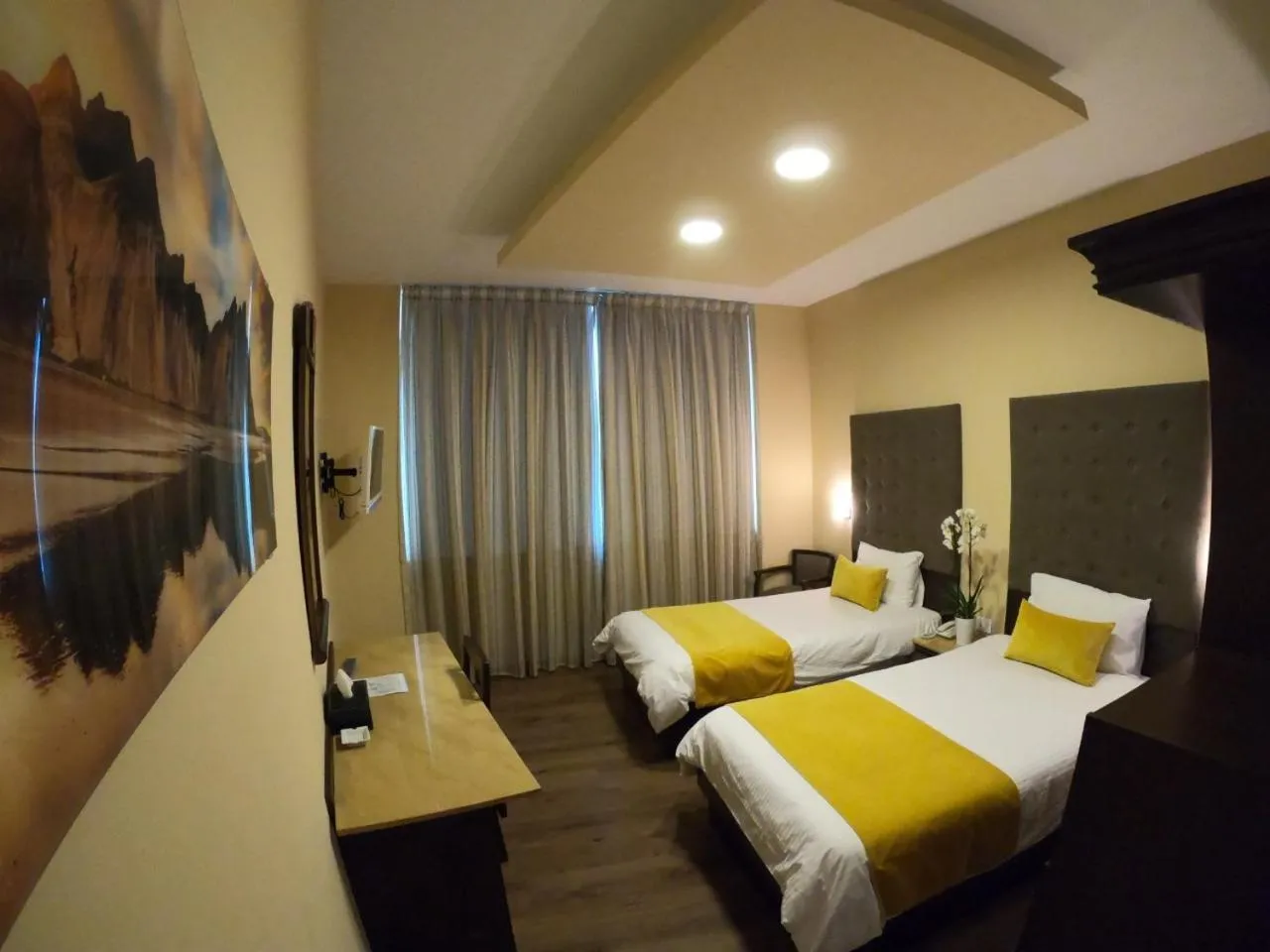 Photo of the whole room, Bed in Eden Hotel