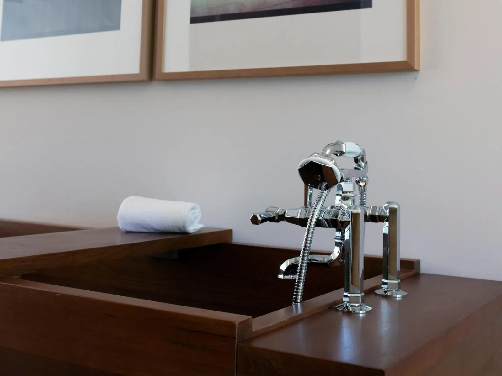 Bath in DAS SCHMÖCKWITZ