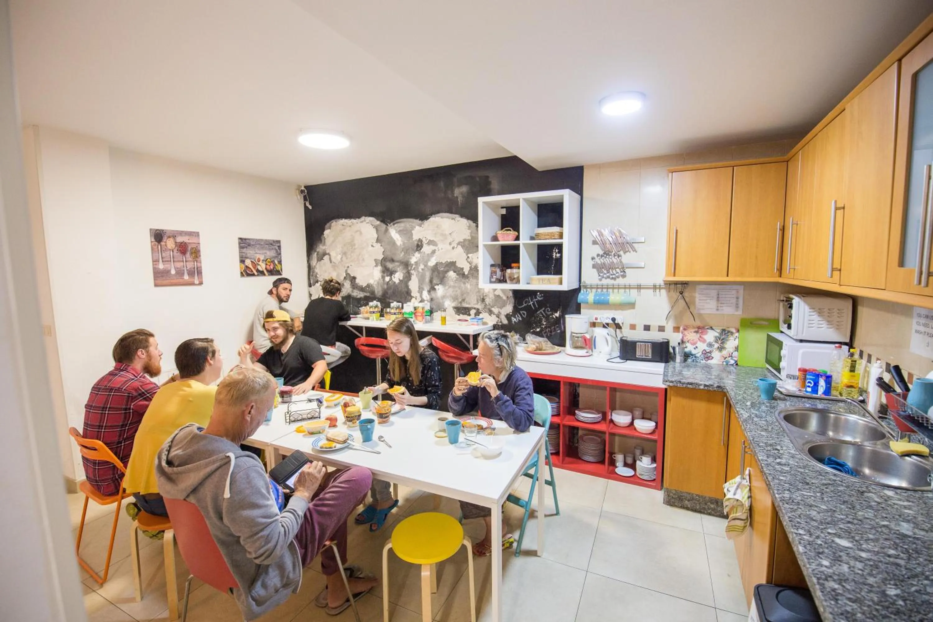 Communal kitchen in Oh! My Hostel