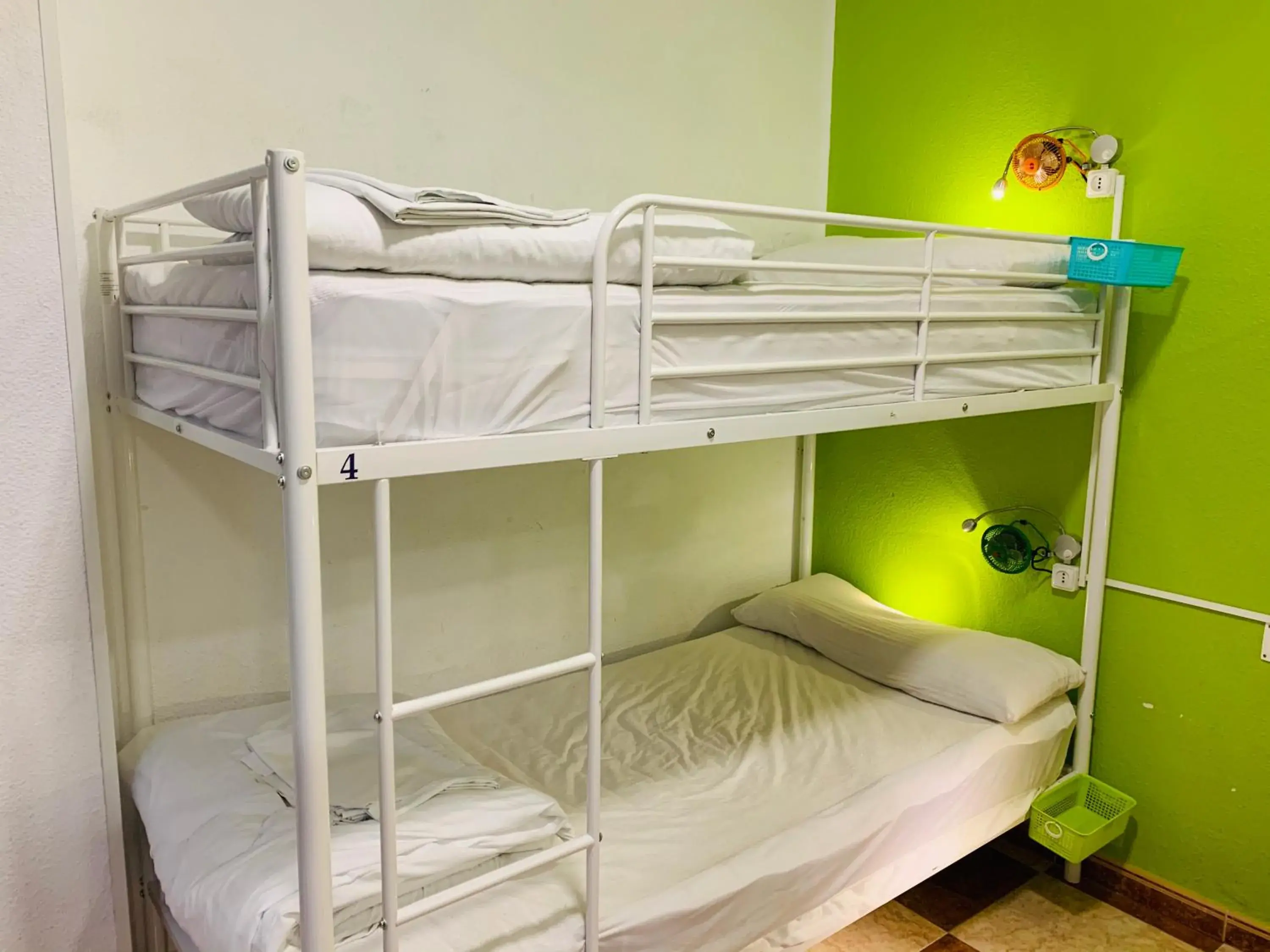 Bed in 6-Bed Mixed Dormitory Room with Private Bathroom in Oh! My Hostel Bed in 6-Bed Mixed Dormitory Room with Private Bathroom in Oh! My Hostel