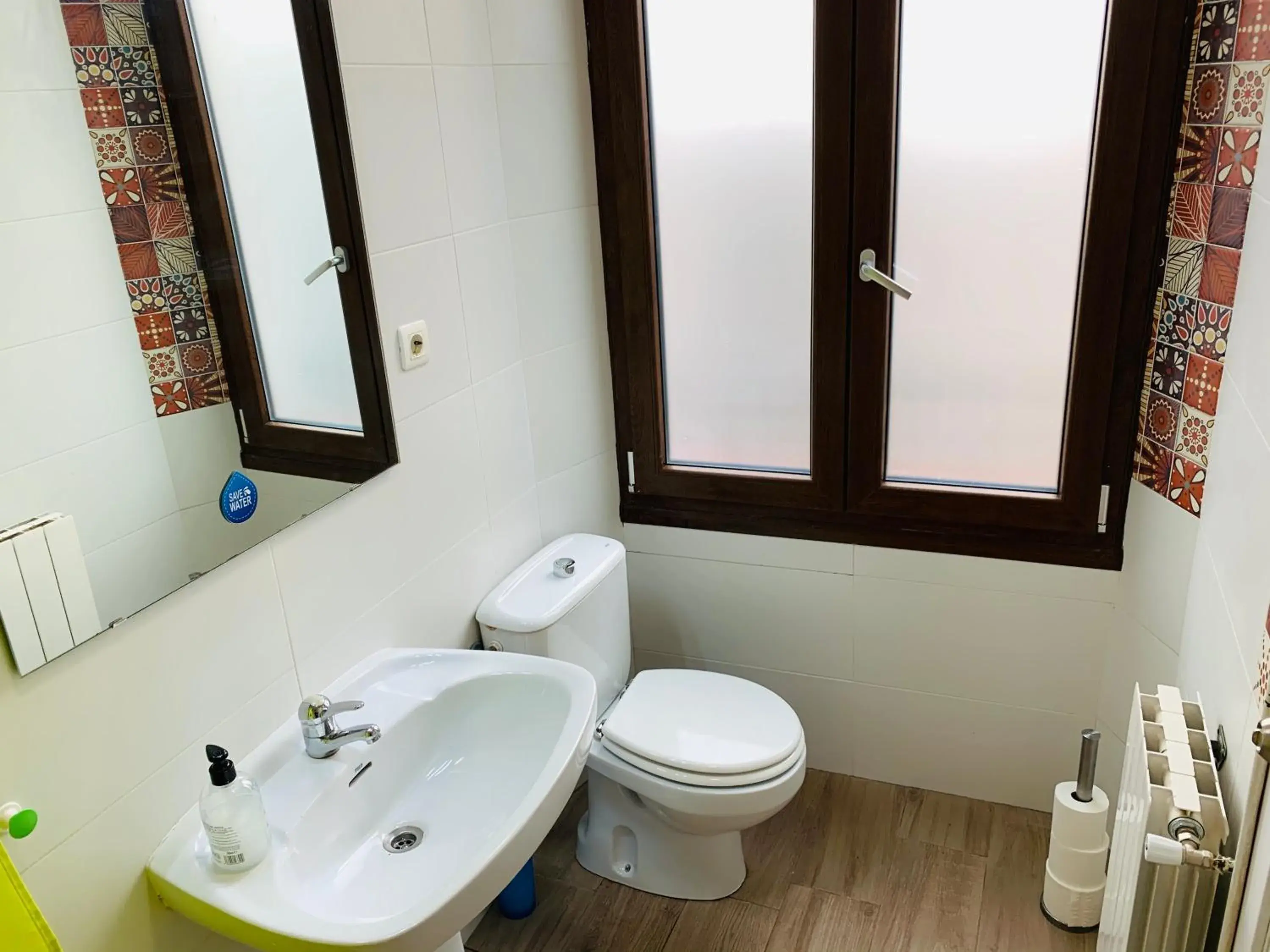 Bed in 4-Bed Mixed Dormitory Room with Private Bathroom in Oh! My Hostel Bed in 4-Bed Mixed Dormitory Room with Private Bathroom in Oh! My Hostel