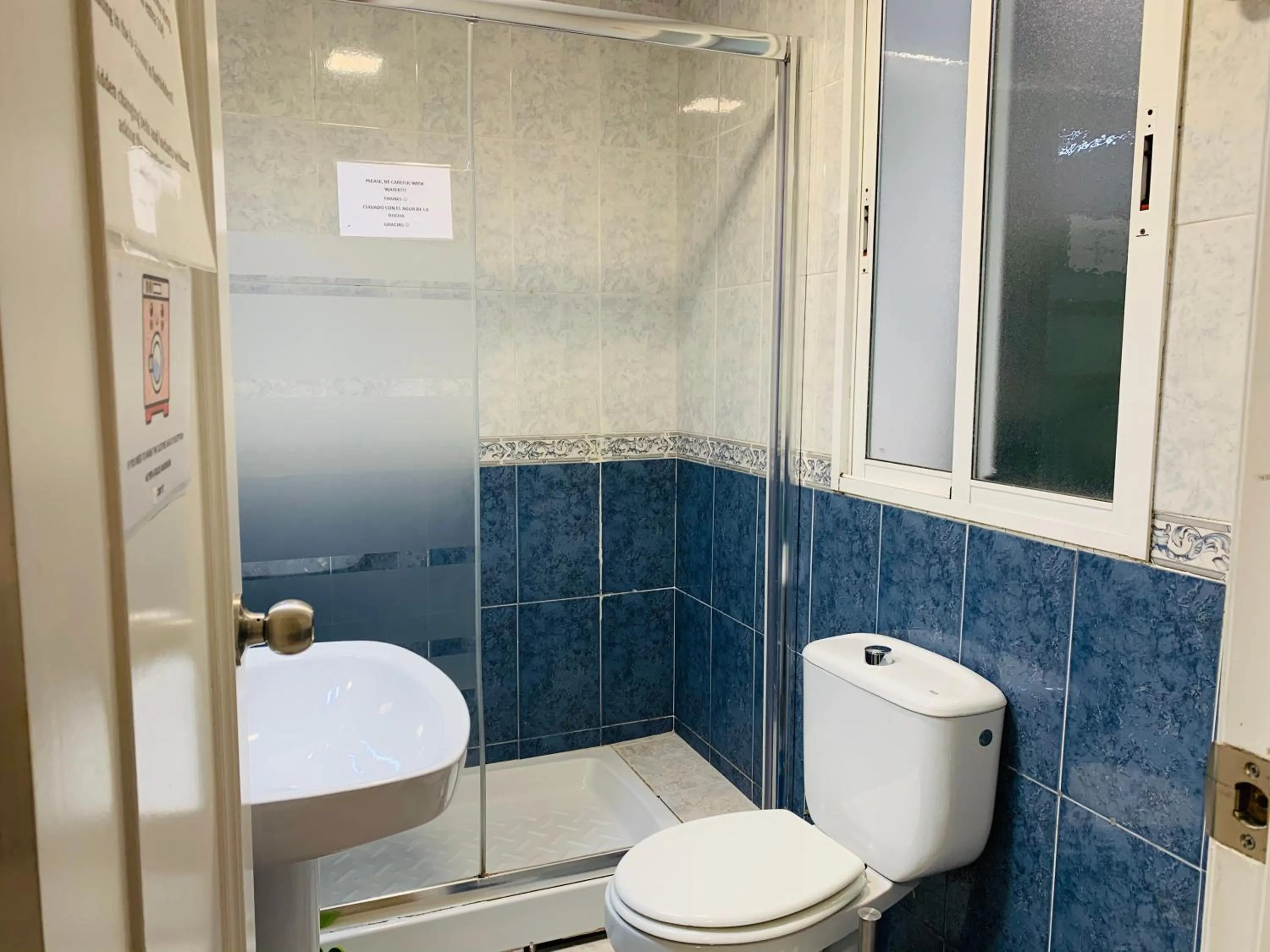 Bathroom in Oh! My Hostel