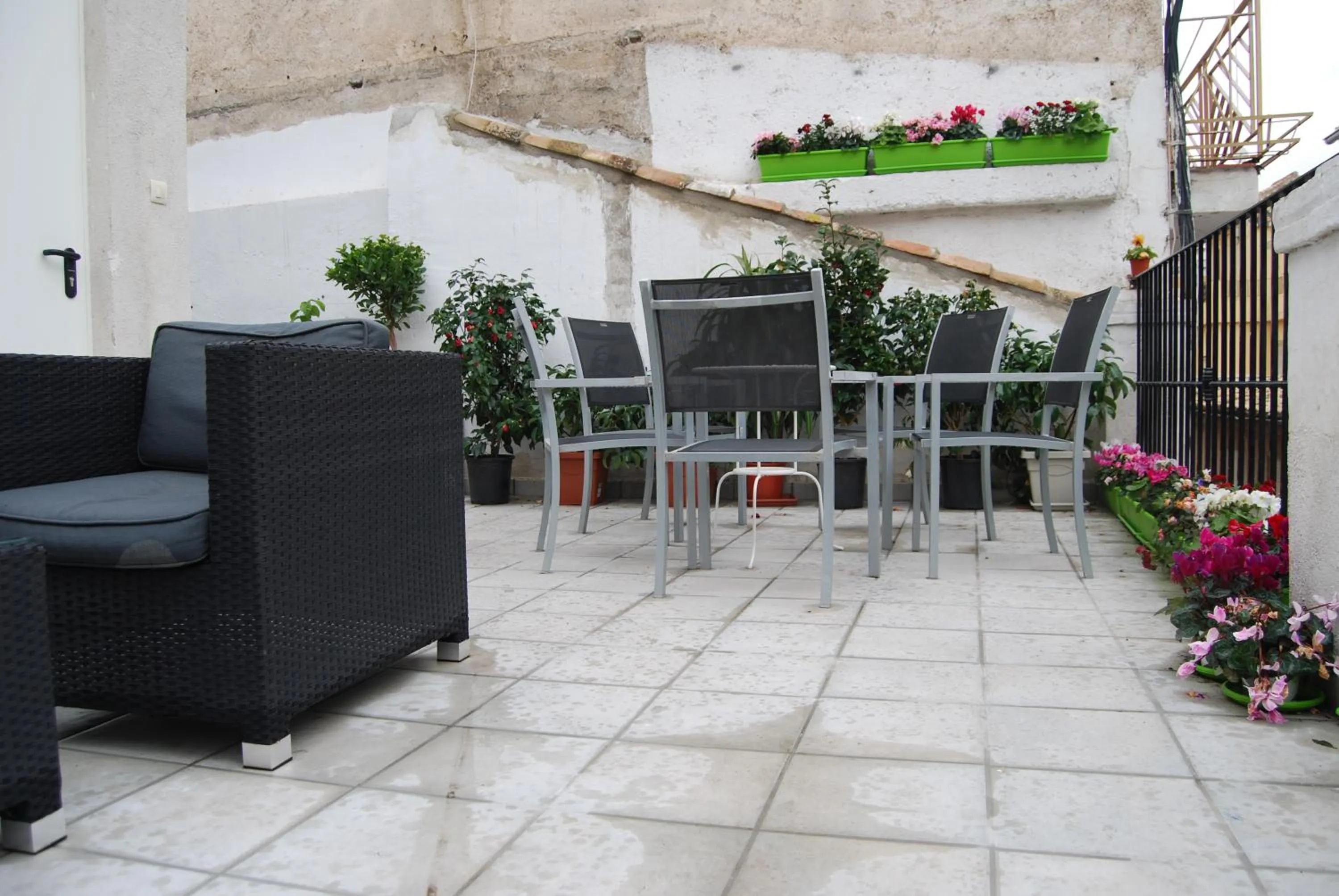 Balcony/Terrace in Oh! My Hostel