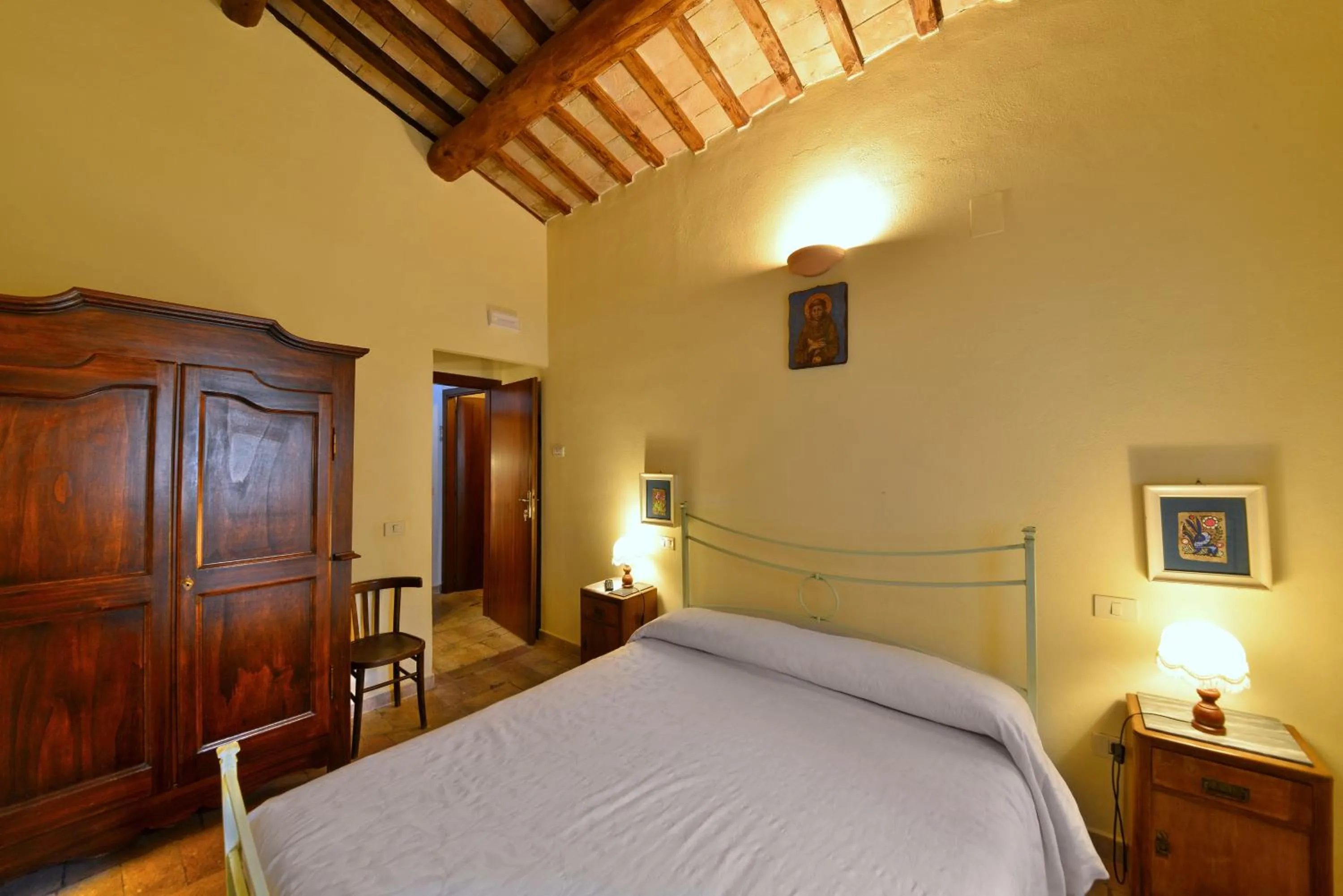 Bed in Agriturismo Sasso Rosso
