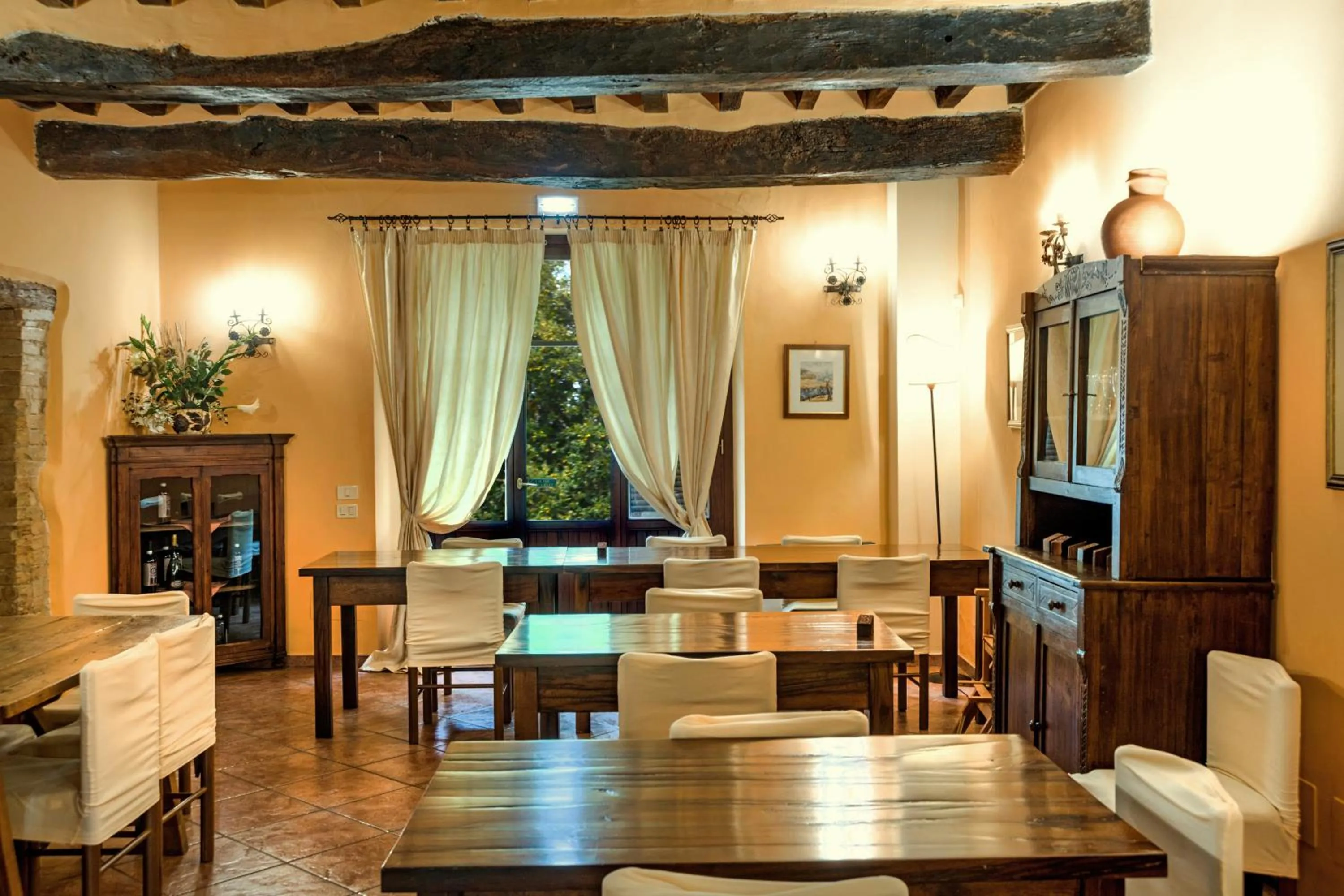 Restaurant/places to eat in Agriturismo Sasso Rosso