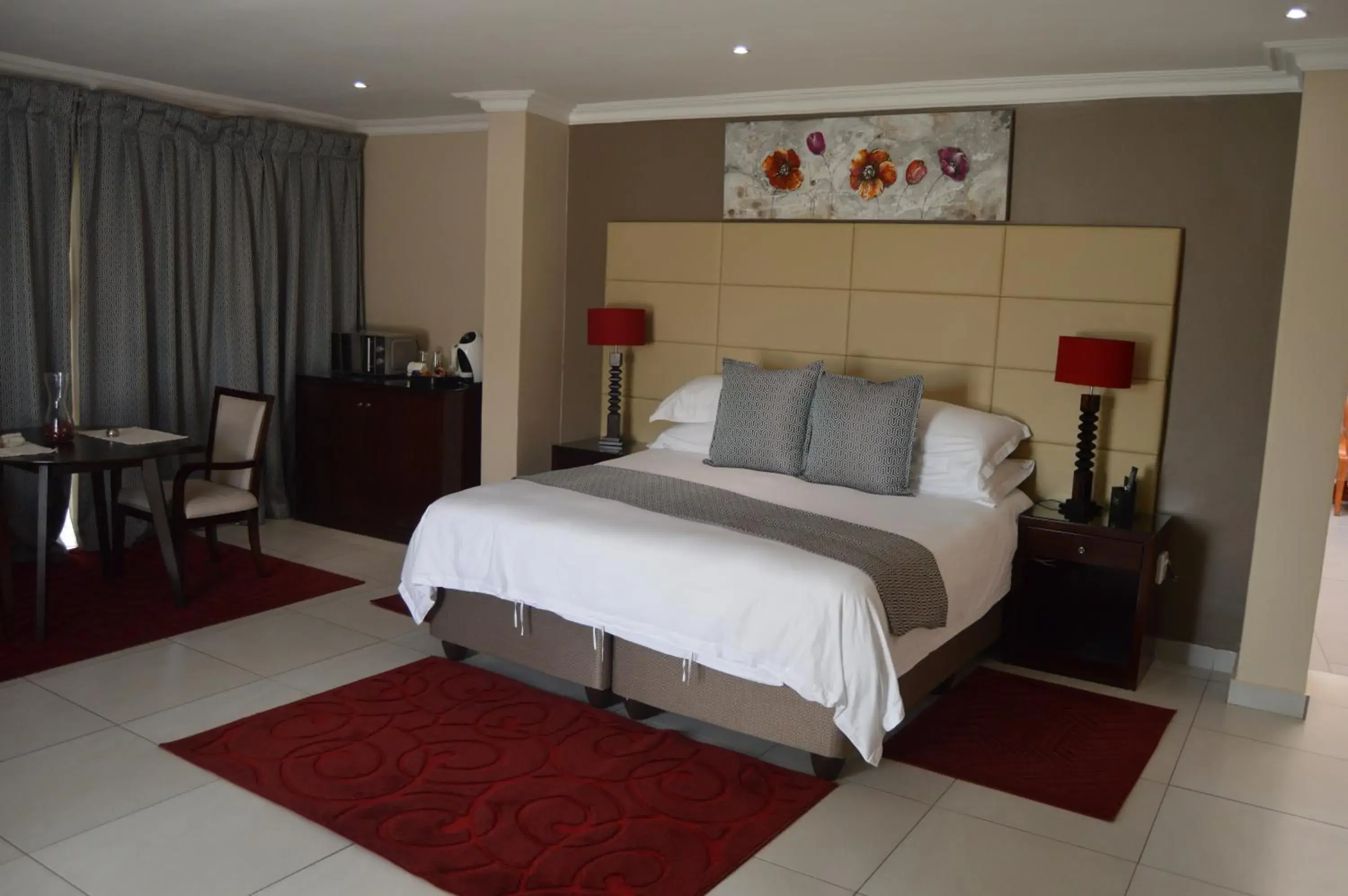 Presidential Suite - single occupancy in Airport Gardens Boutique Hotel Presidential Suite - single occupancy in Airport Gardens Boutique Hotel