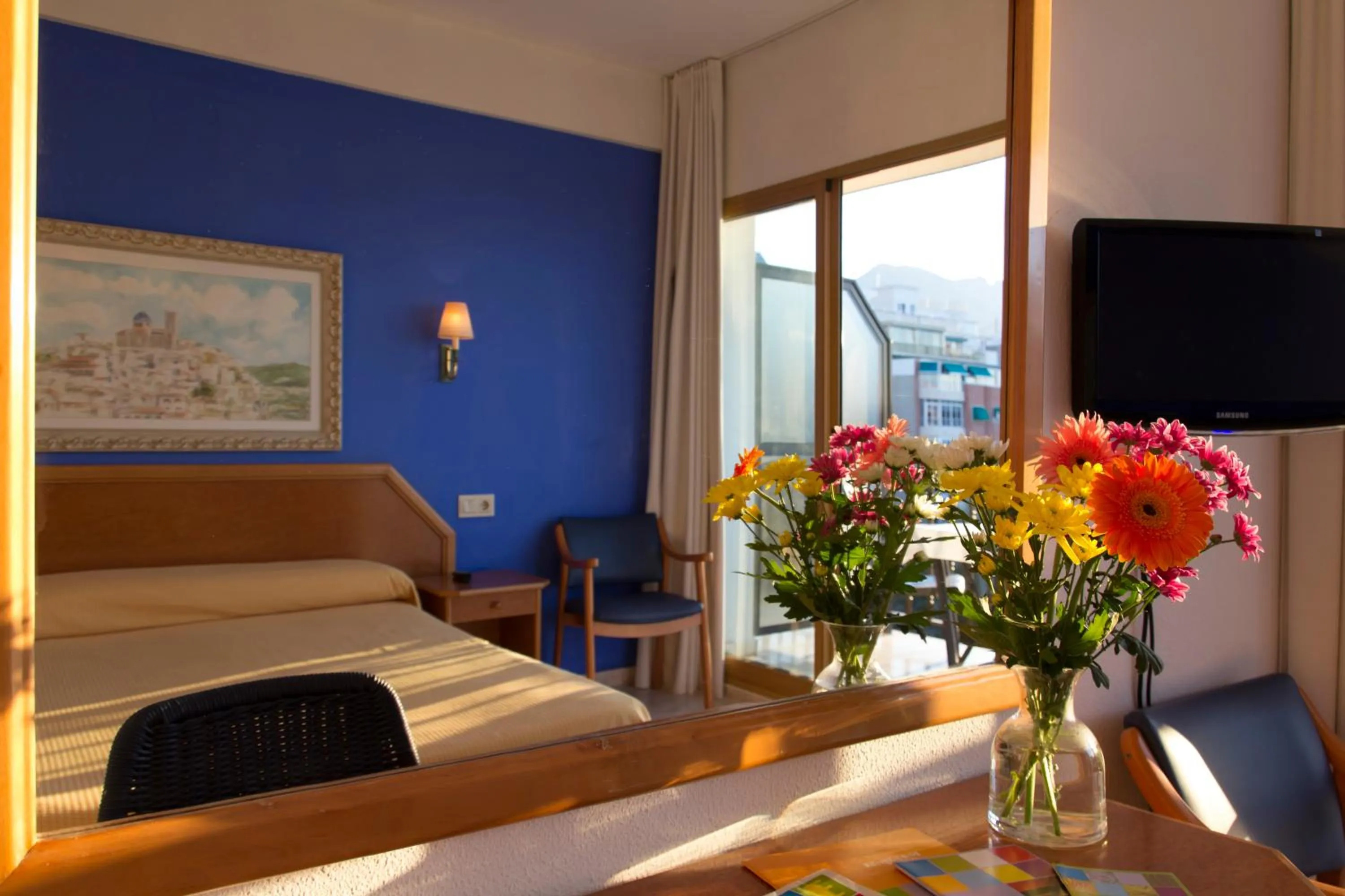 Photo of the whole room, Bed in Hotel Colón