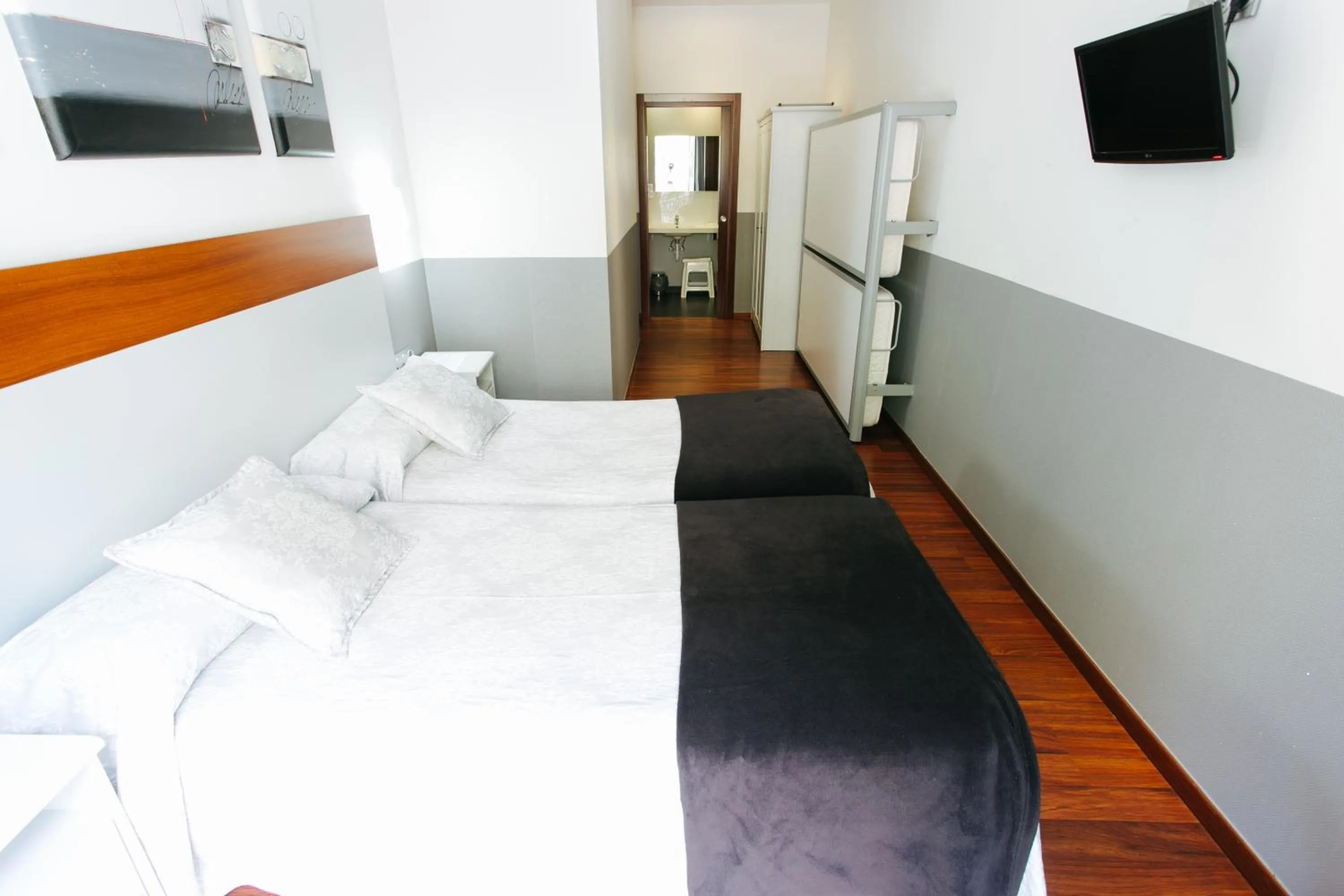 Photo of the whole room, Bed in Hostal San Ignacio Centro