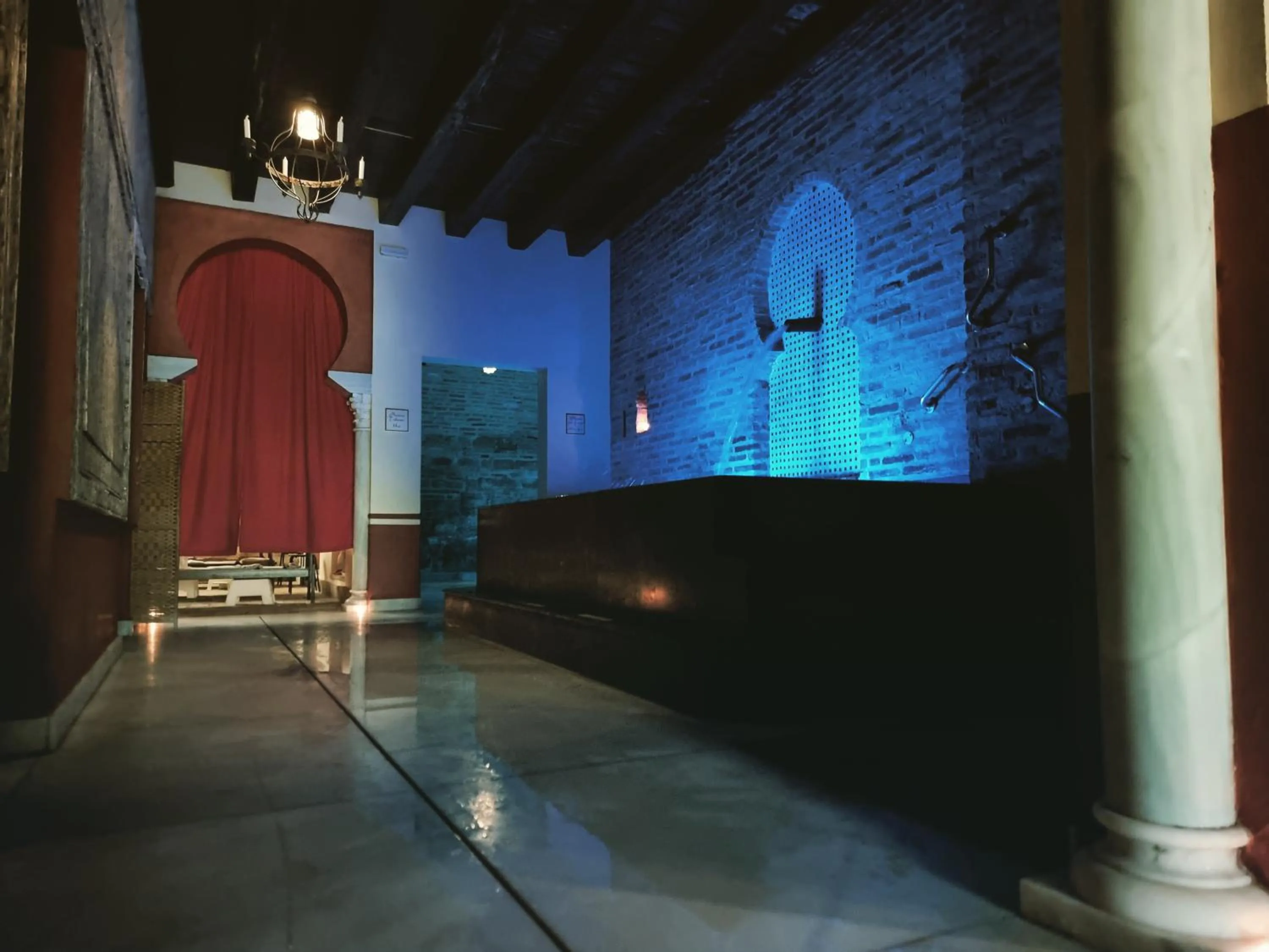 Hot Spring Bath in Hospederia Baños Arabes De Cordoba