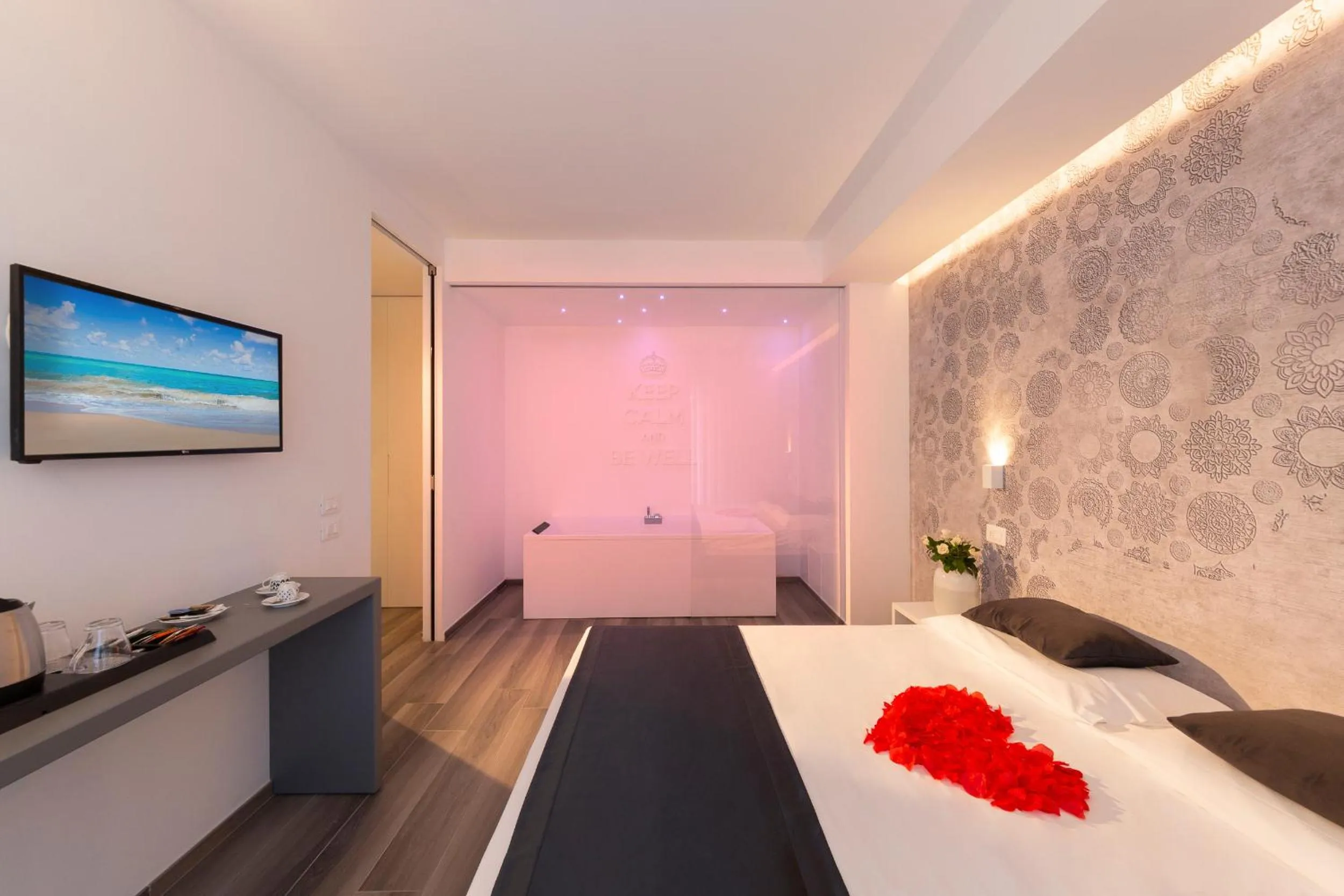 Bedroom, Bed in Hotel Mediterraneo