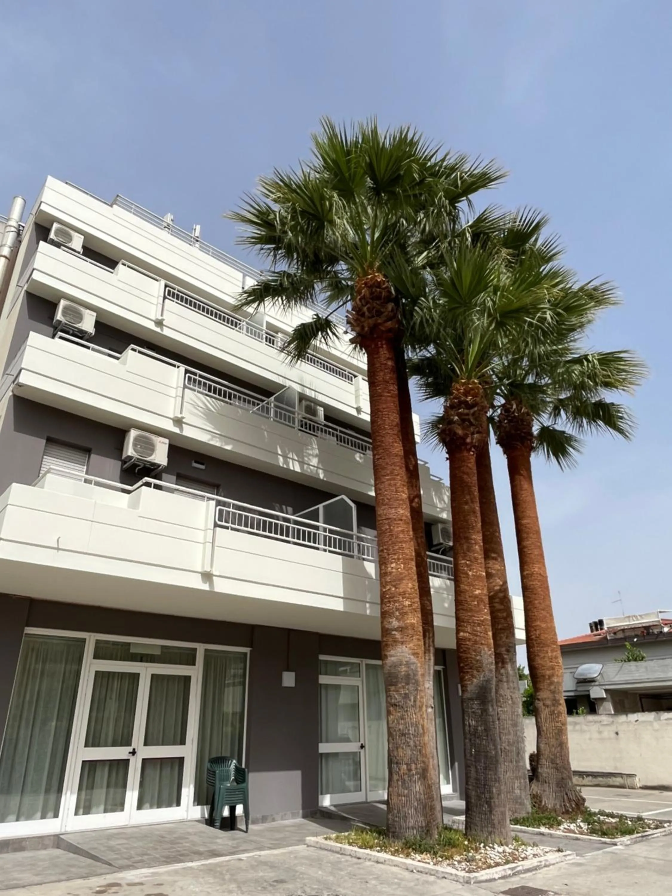 Parking in Hotel Mediterraneo