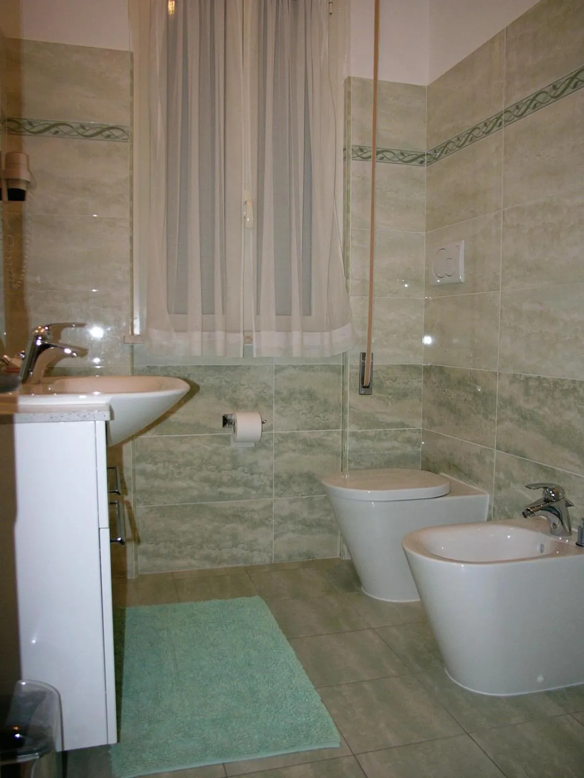 Bathroom in Hotel Lido