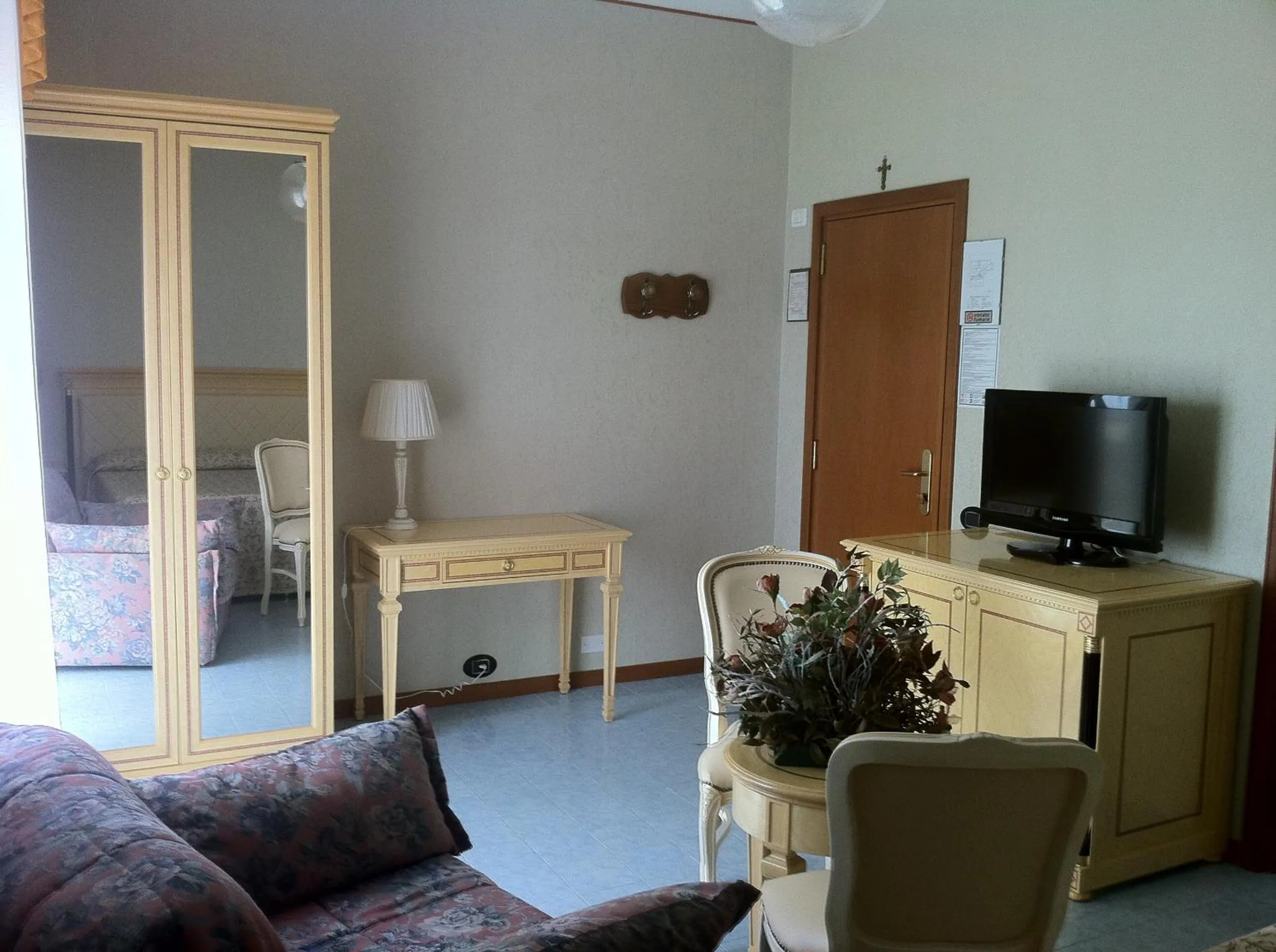 Decorative detail in Hotel Lido