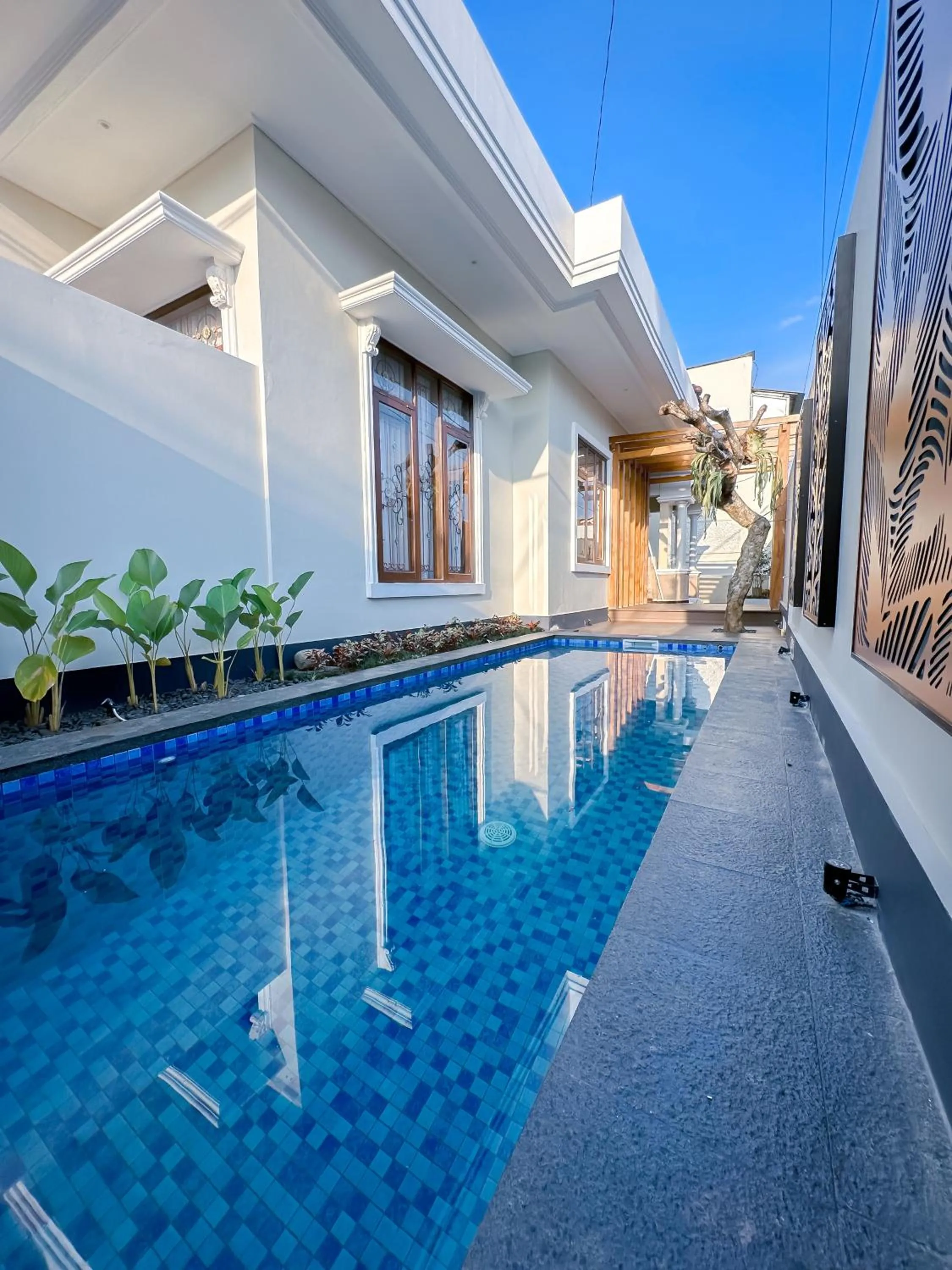 Swimming pool in Hening Pool Residence