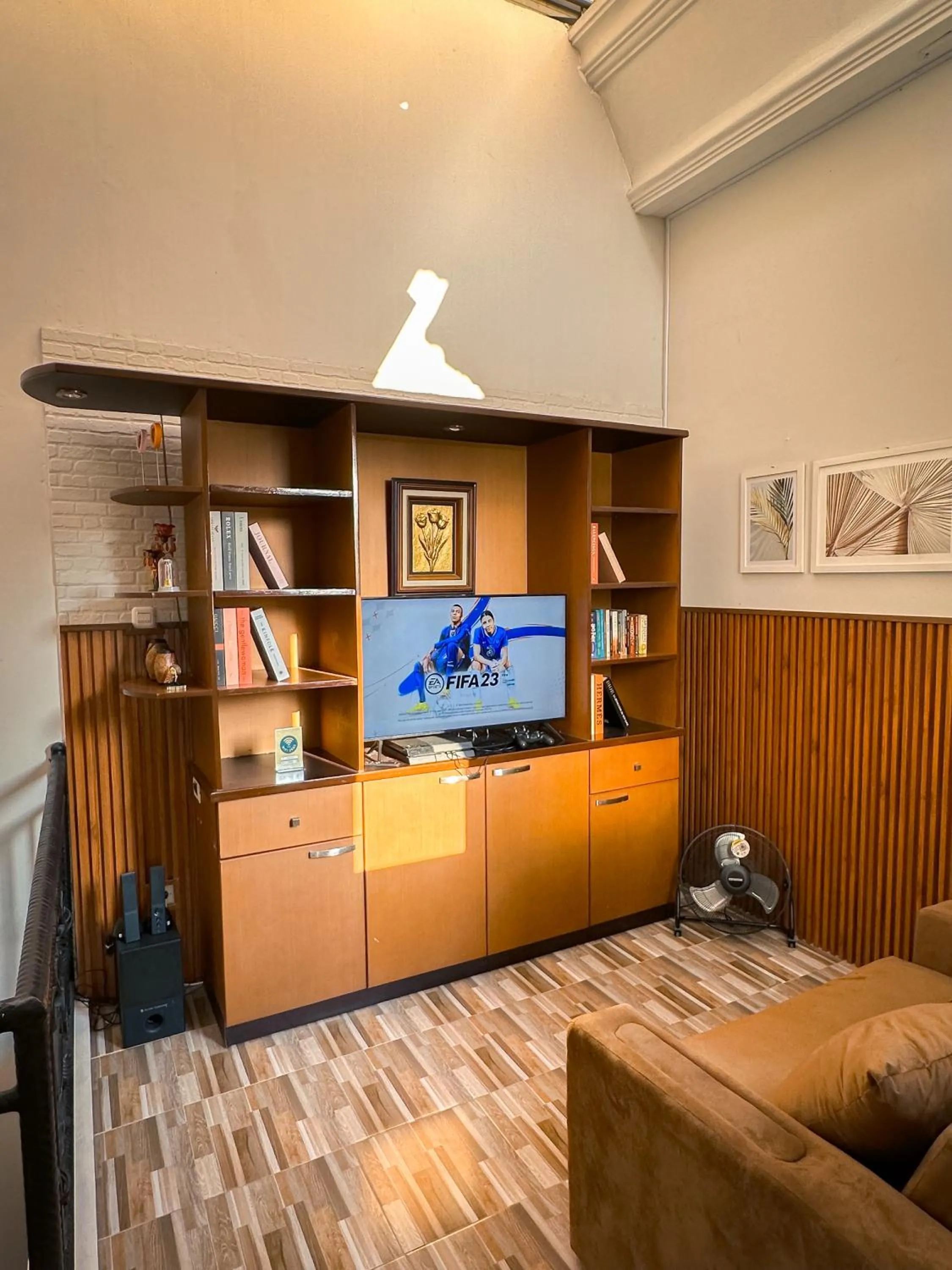 Game Room in Hening Pool Residence