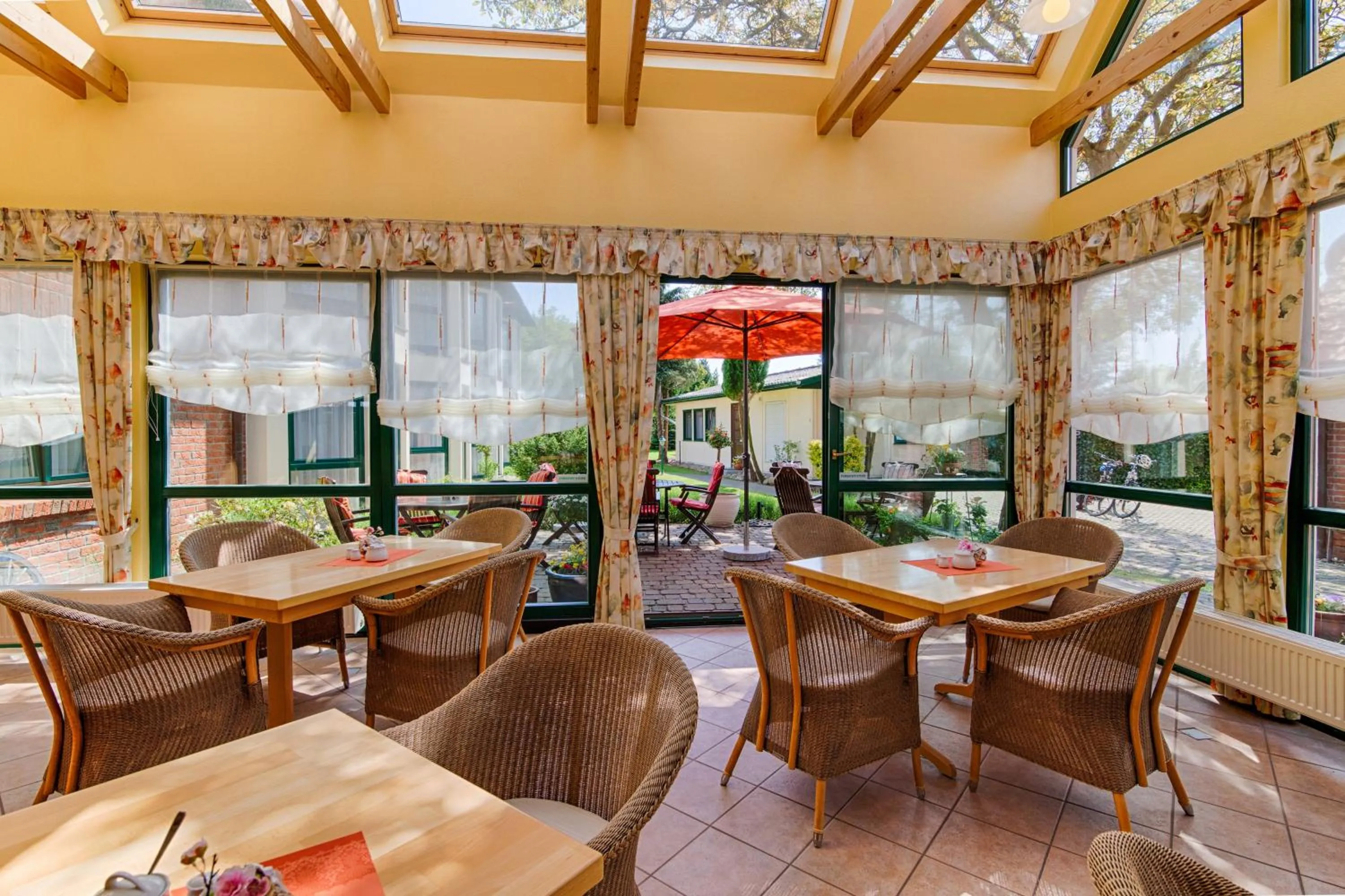 Restaurant/places to eat in Hotel Garni Nussbaumhof