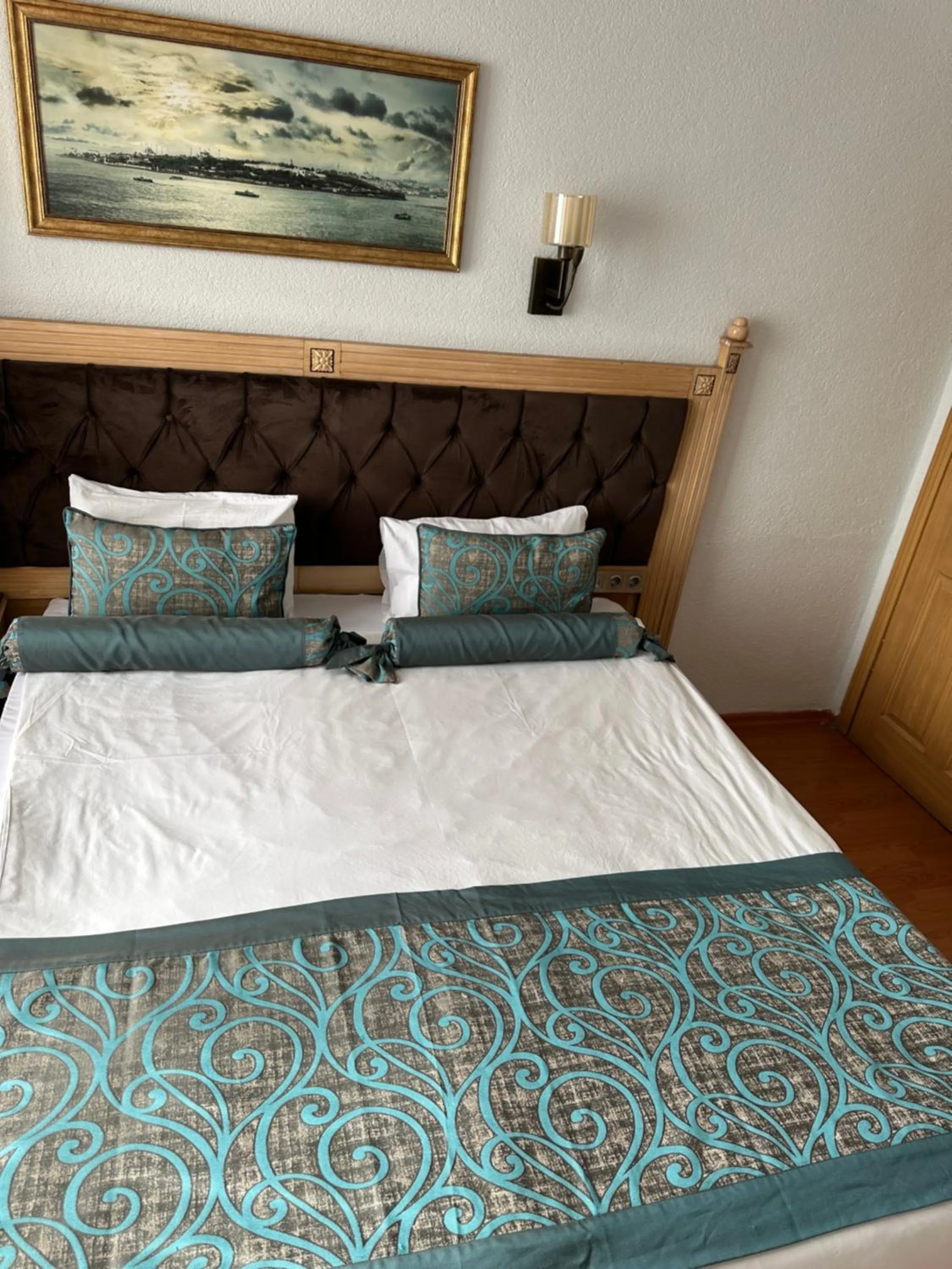 Bed in Blue Tuana Hotel Old City