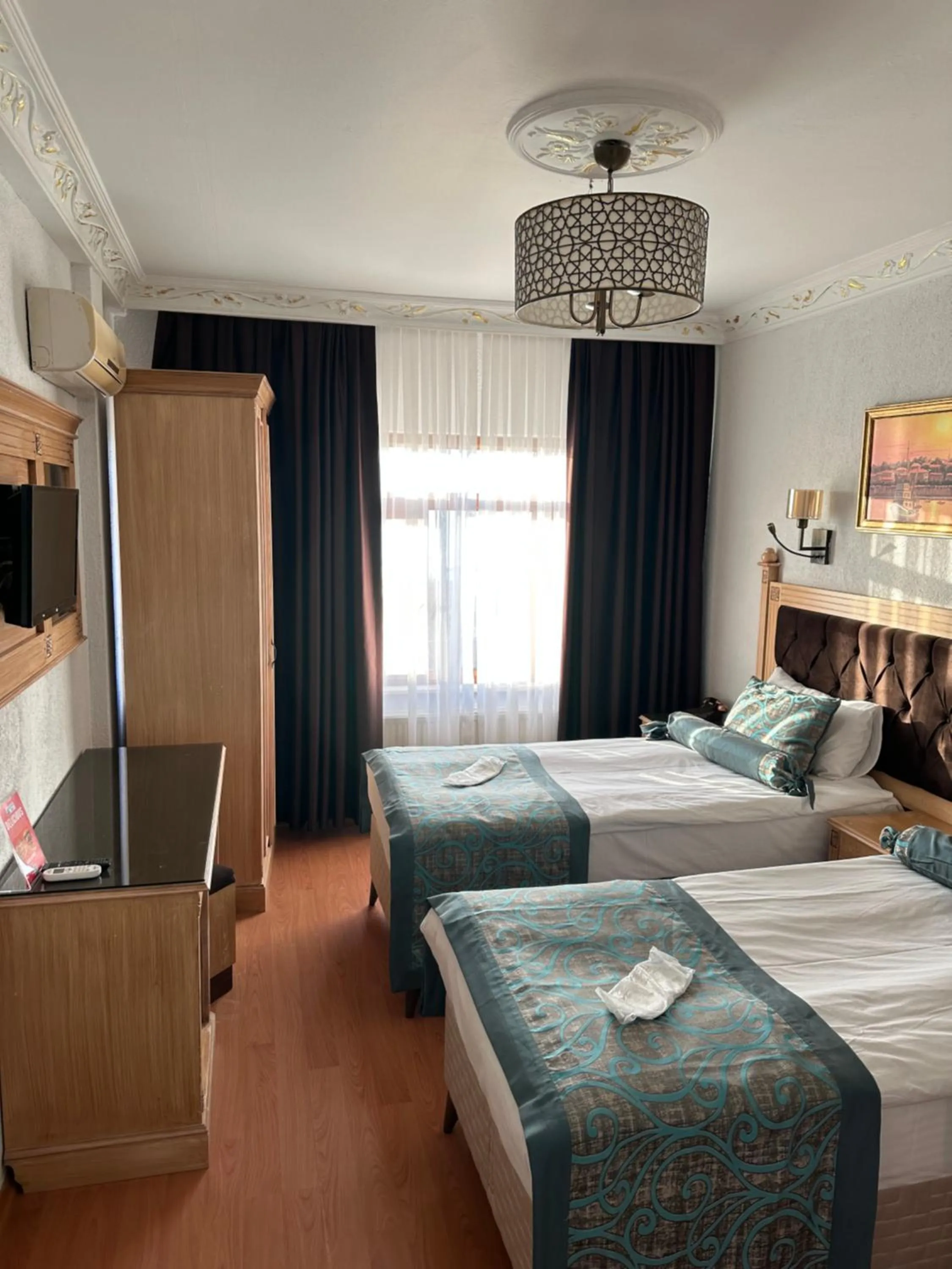 Bed in Blue Tuana Hotel Old City