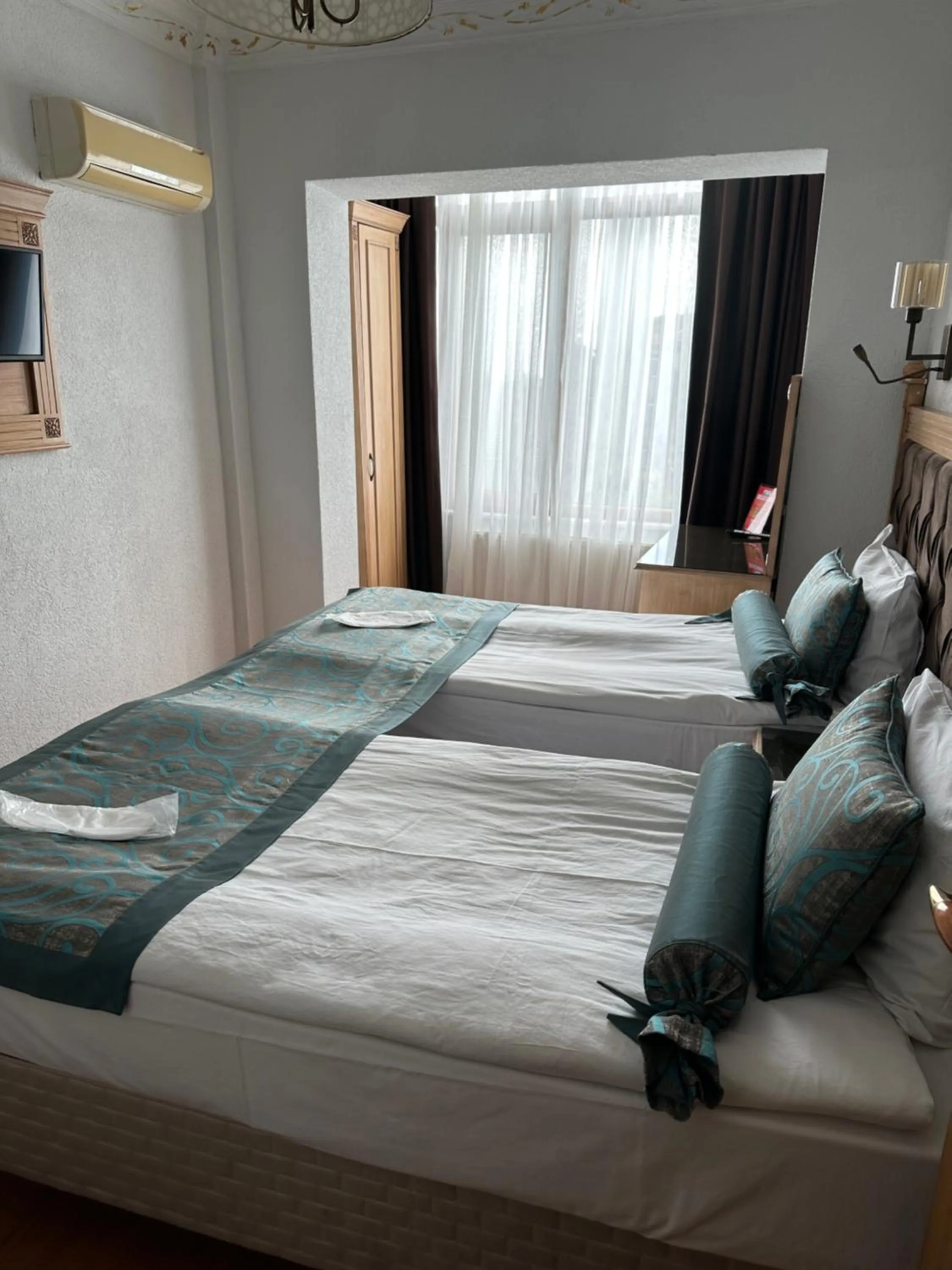 Bed in Blue Tuana Hotel Old City