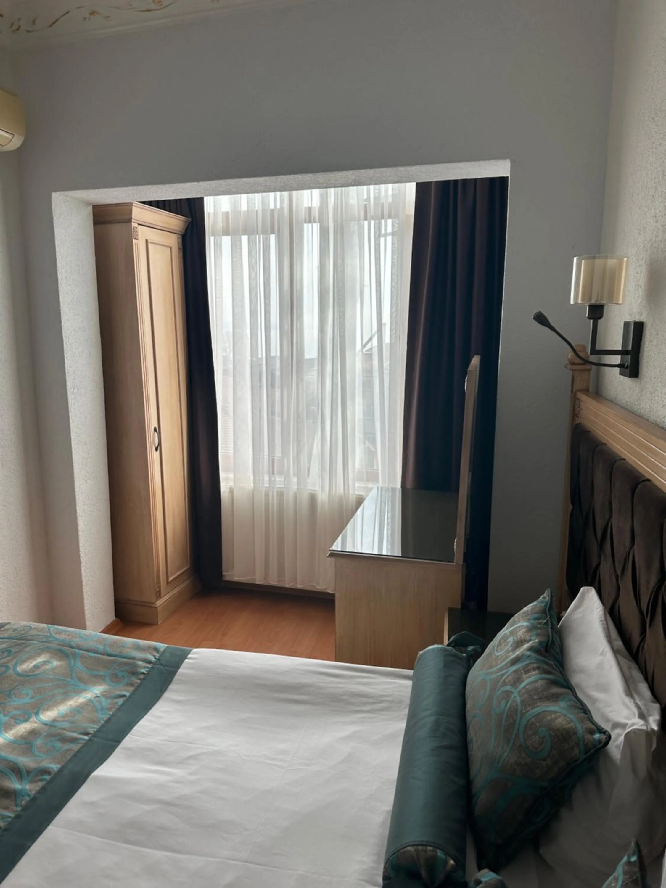 Bed in Blue Tuana Hotel Old City