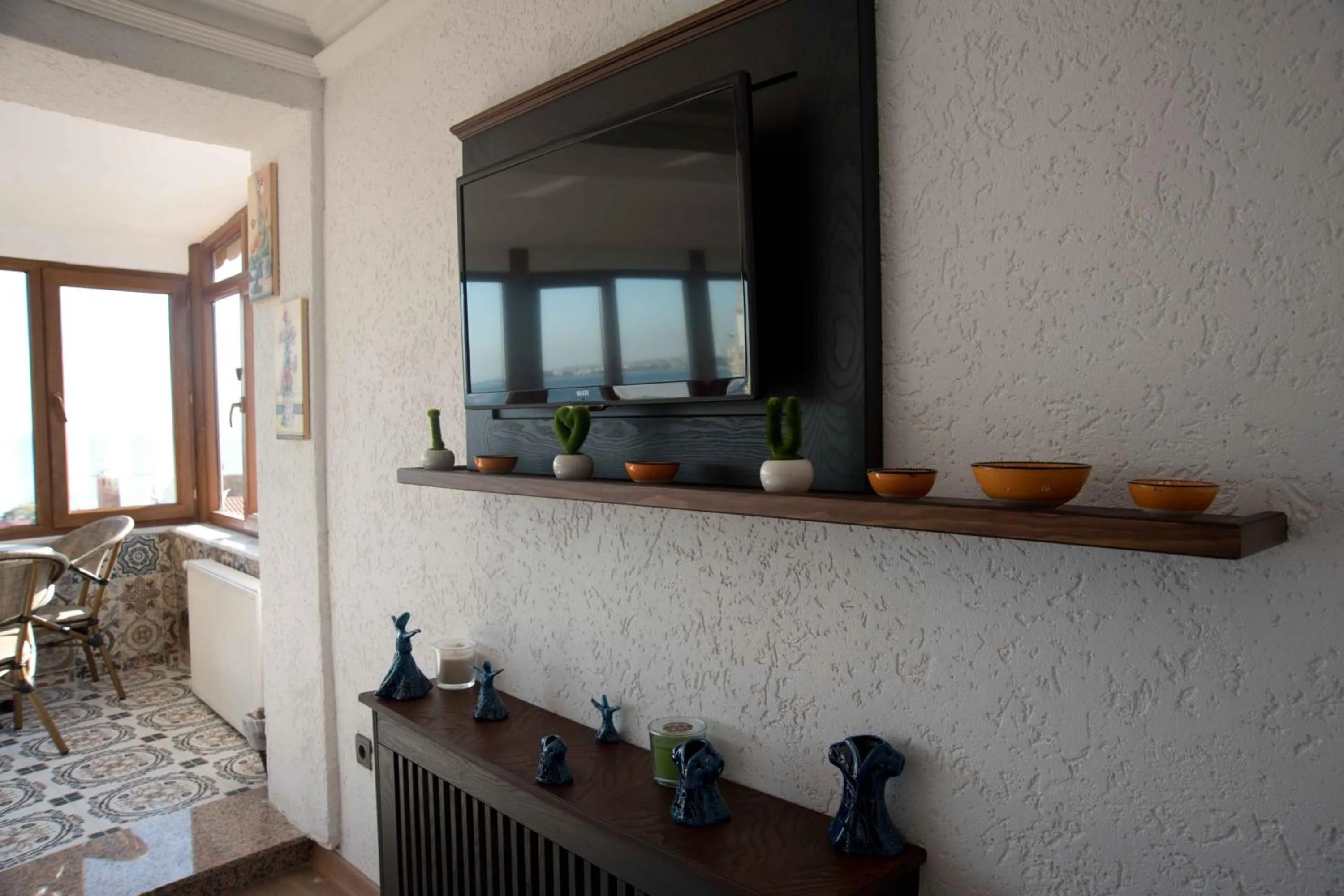 TV and multimedia in Blue Tuana Hotel Old City