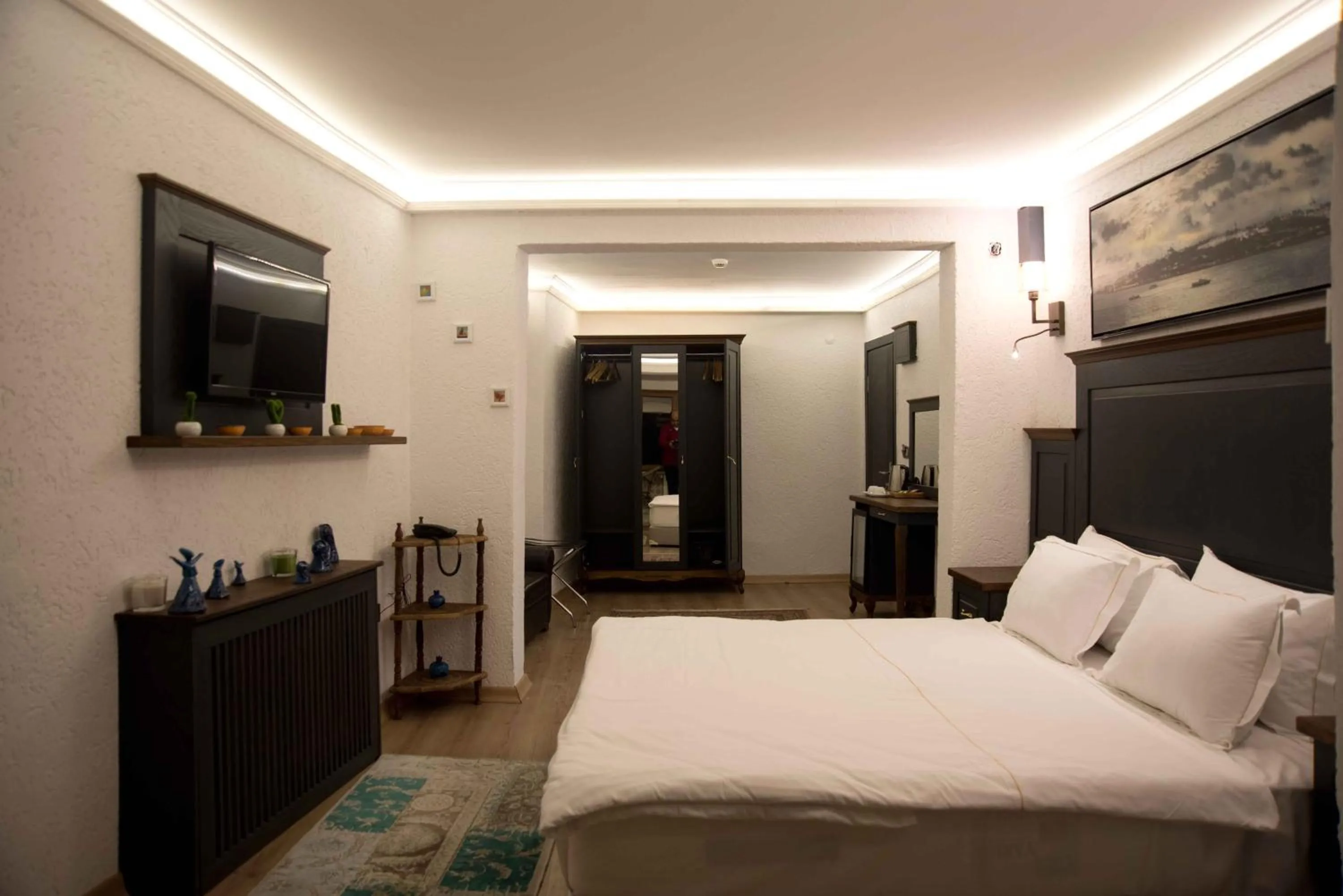 Bed in Blue Tuana Hotel Old City