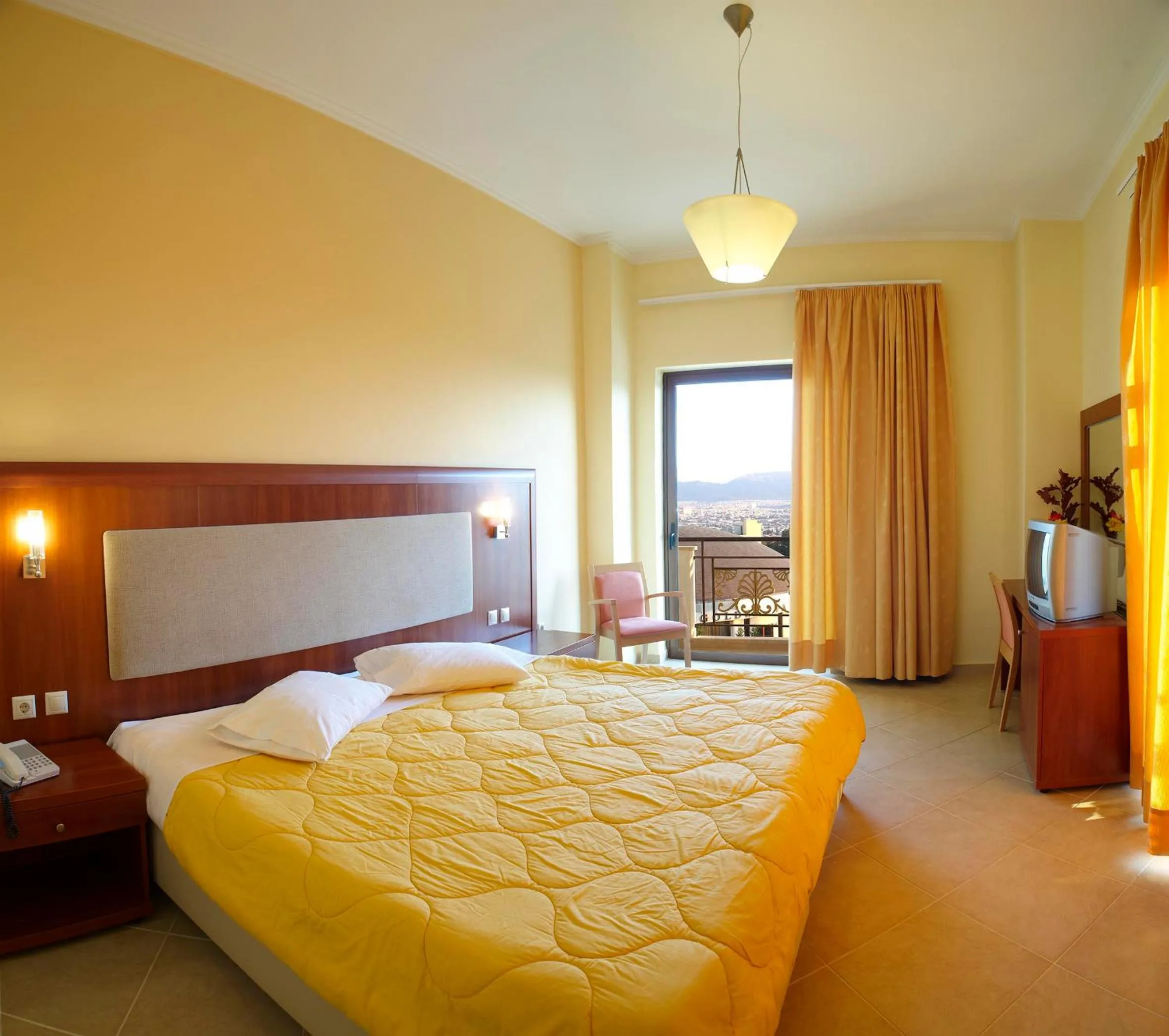 Photo of the whole room in Parnis Palace