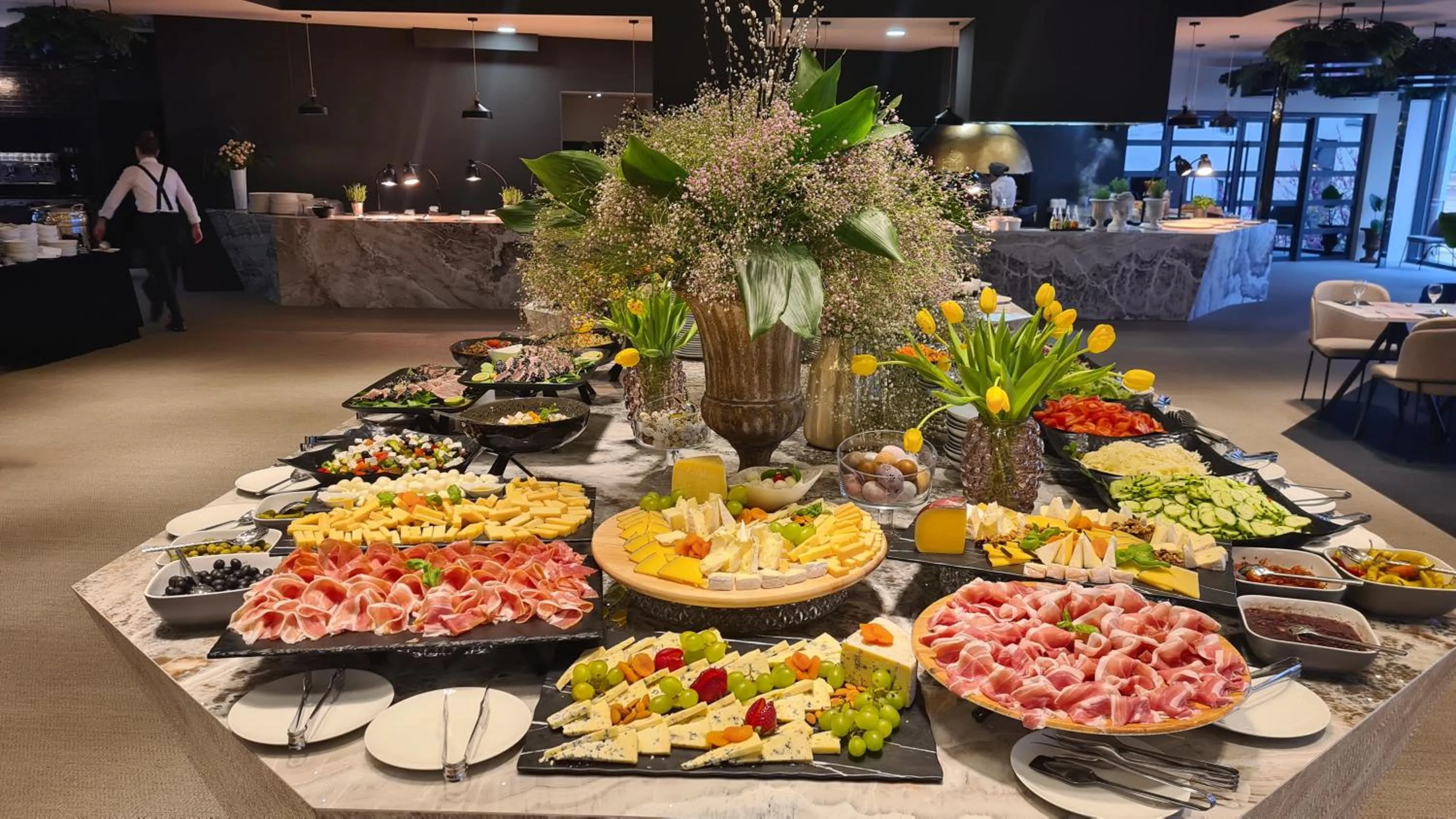 Restaurant/places to eat in Grand Hotel Adriatic II