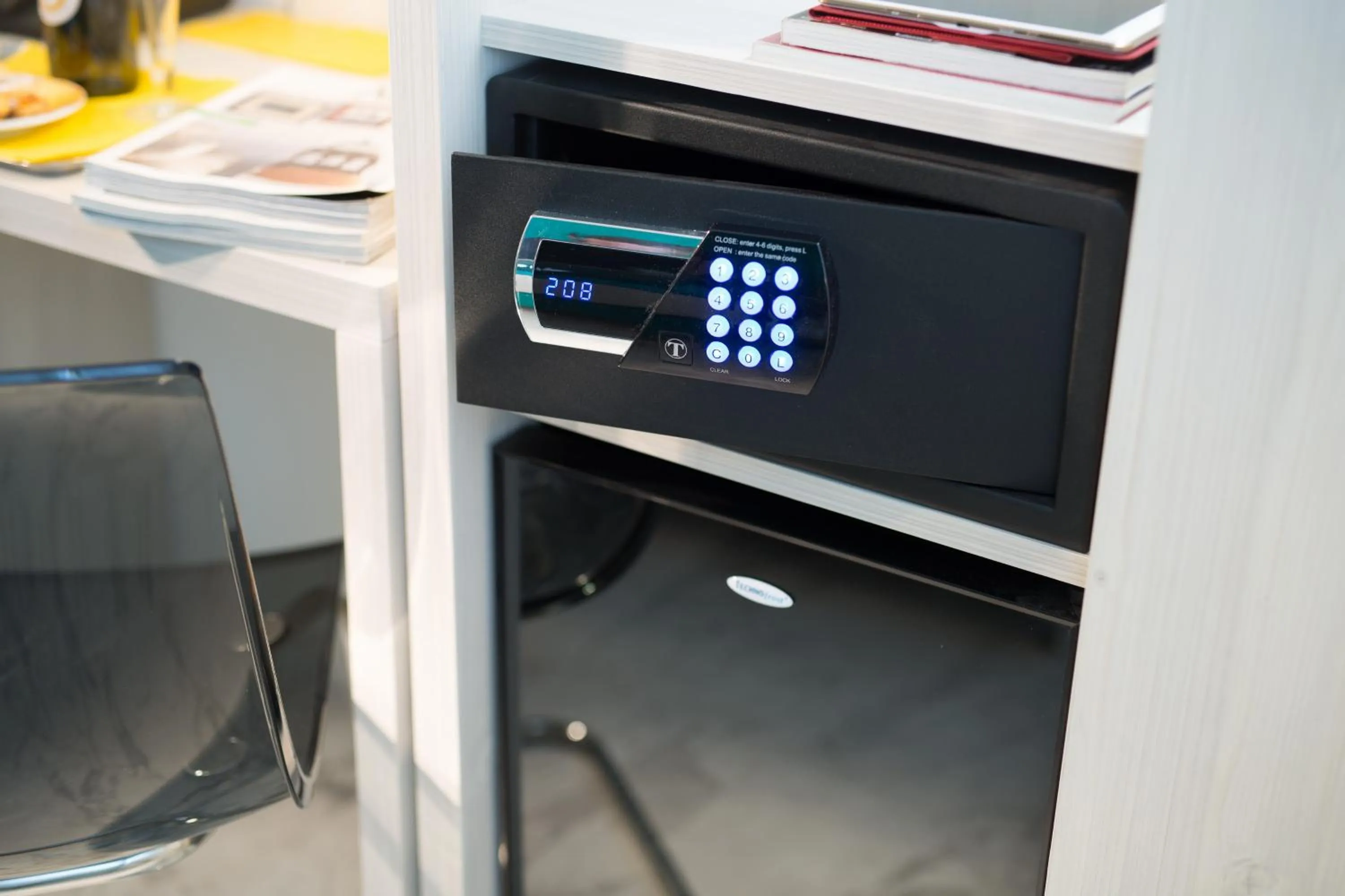 safe in Hotel Boston